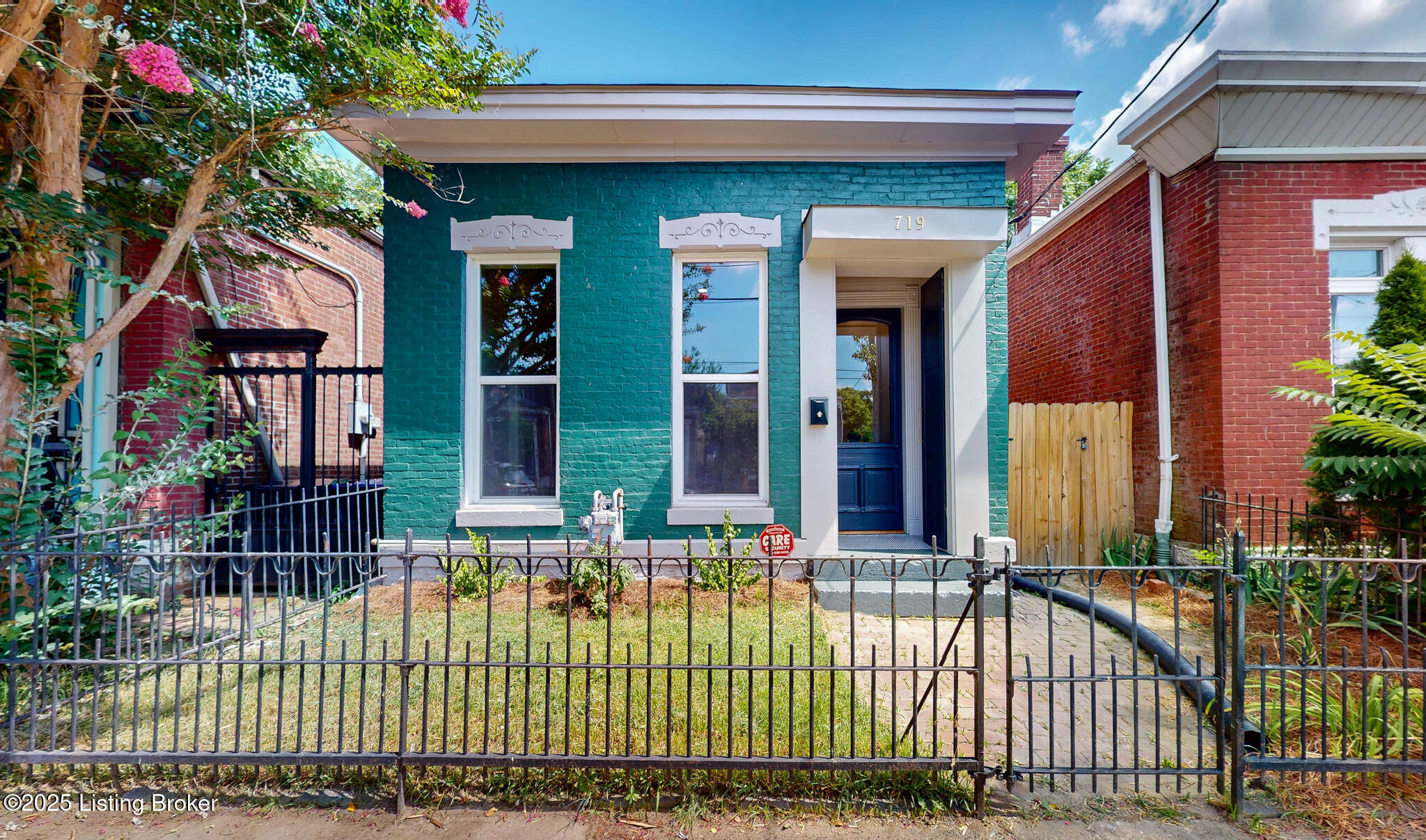 719 Lampton St — photo