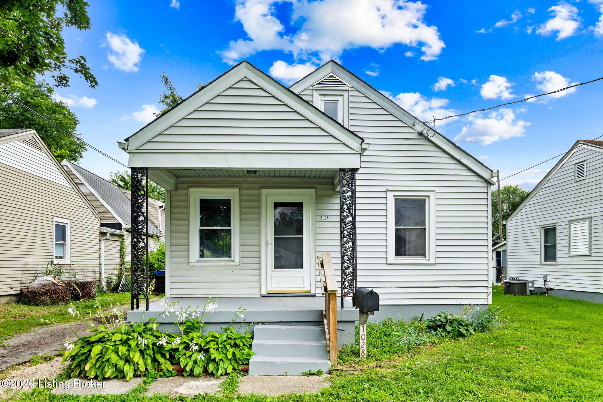 1028 Camden Ave — photo