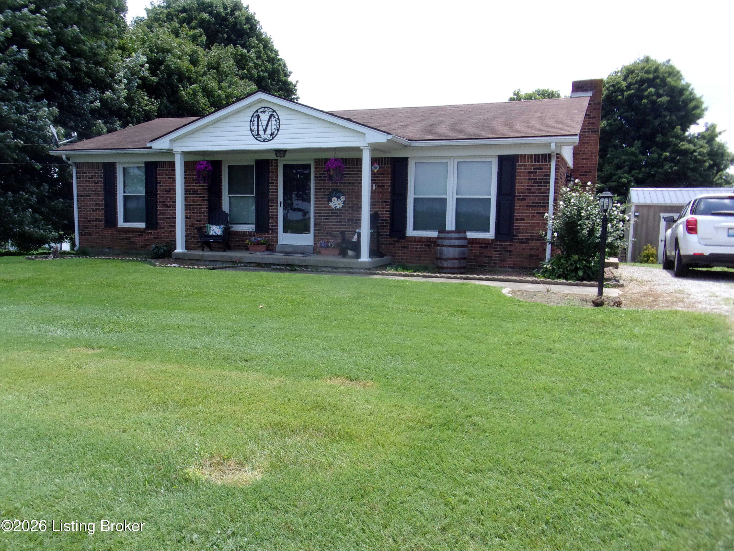 6897 Bloomfield Rd — photo