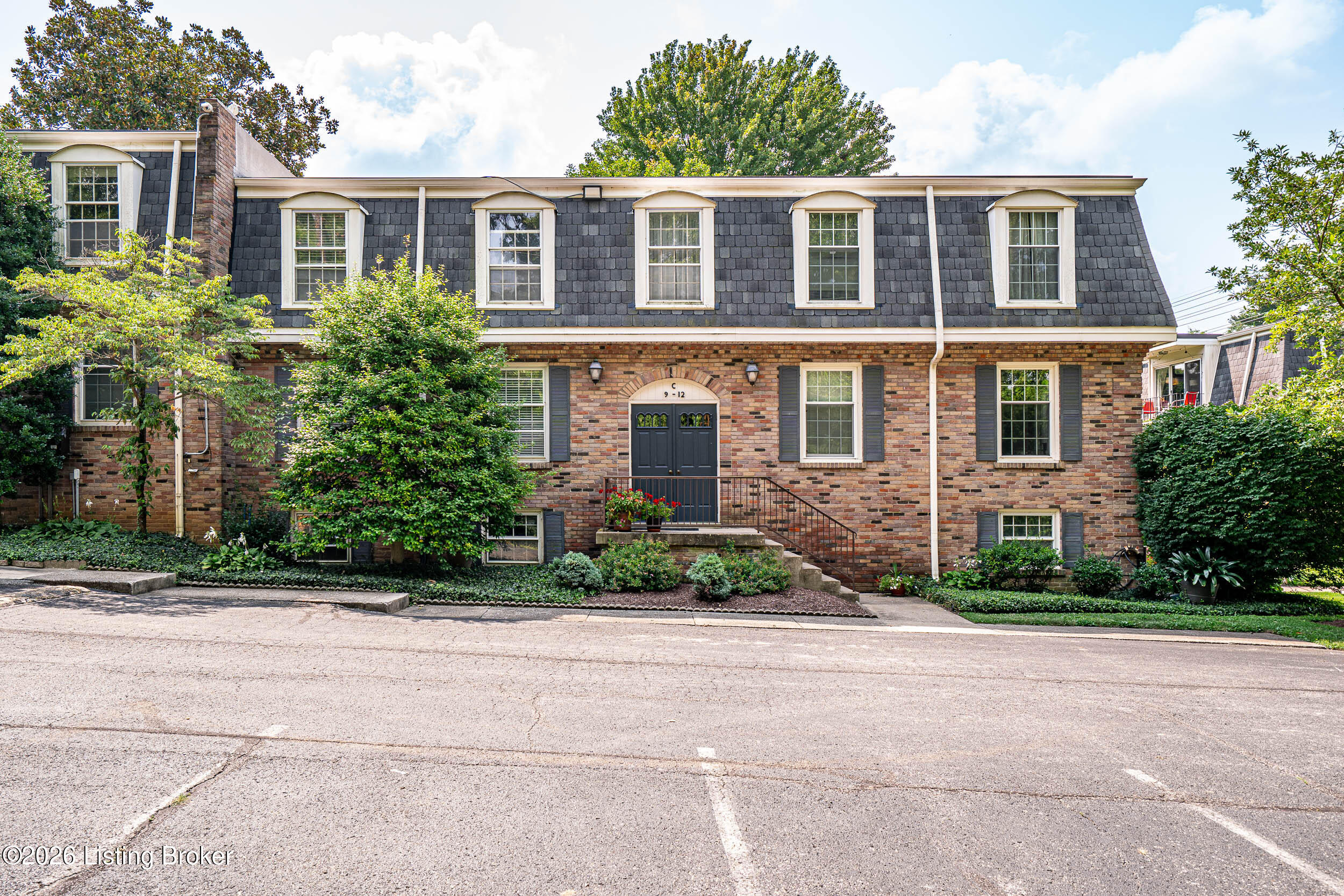 521 Zorn Ave Apt C12 — photo