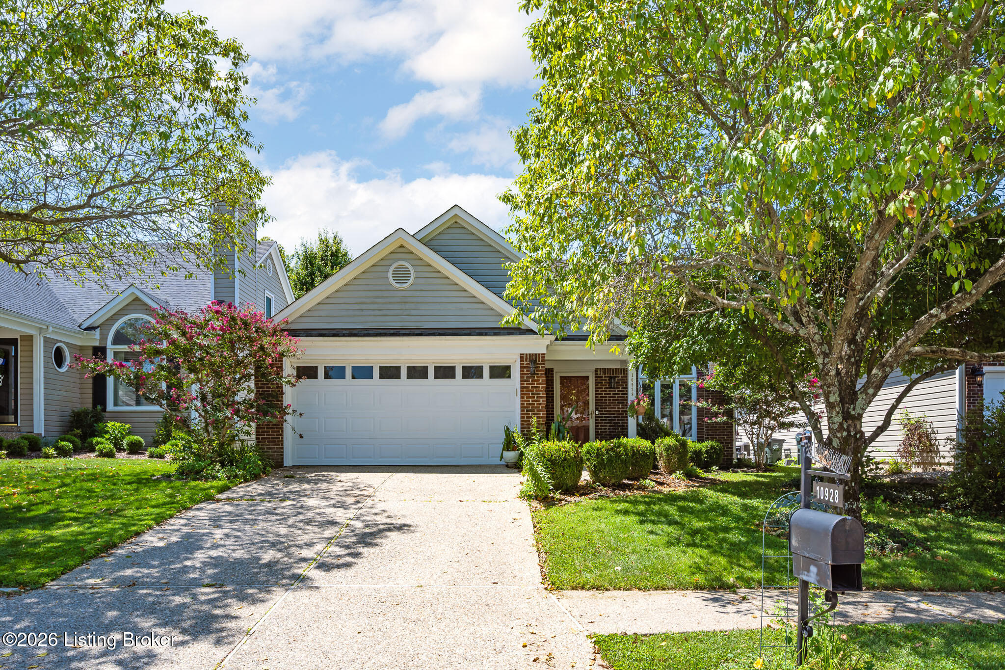 10928 Fairway Pointe Dr — photo
