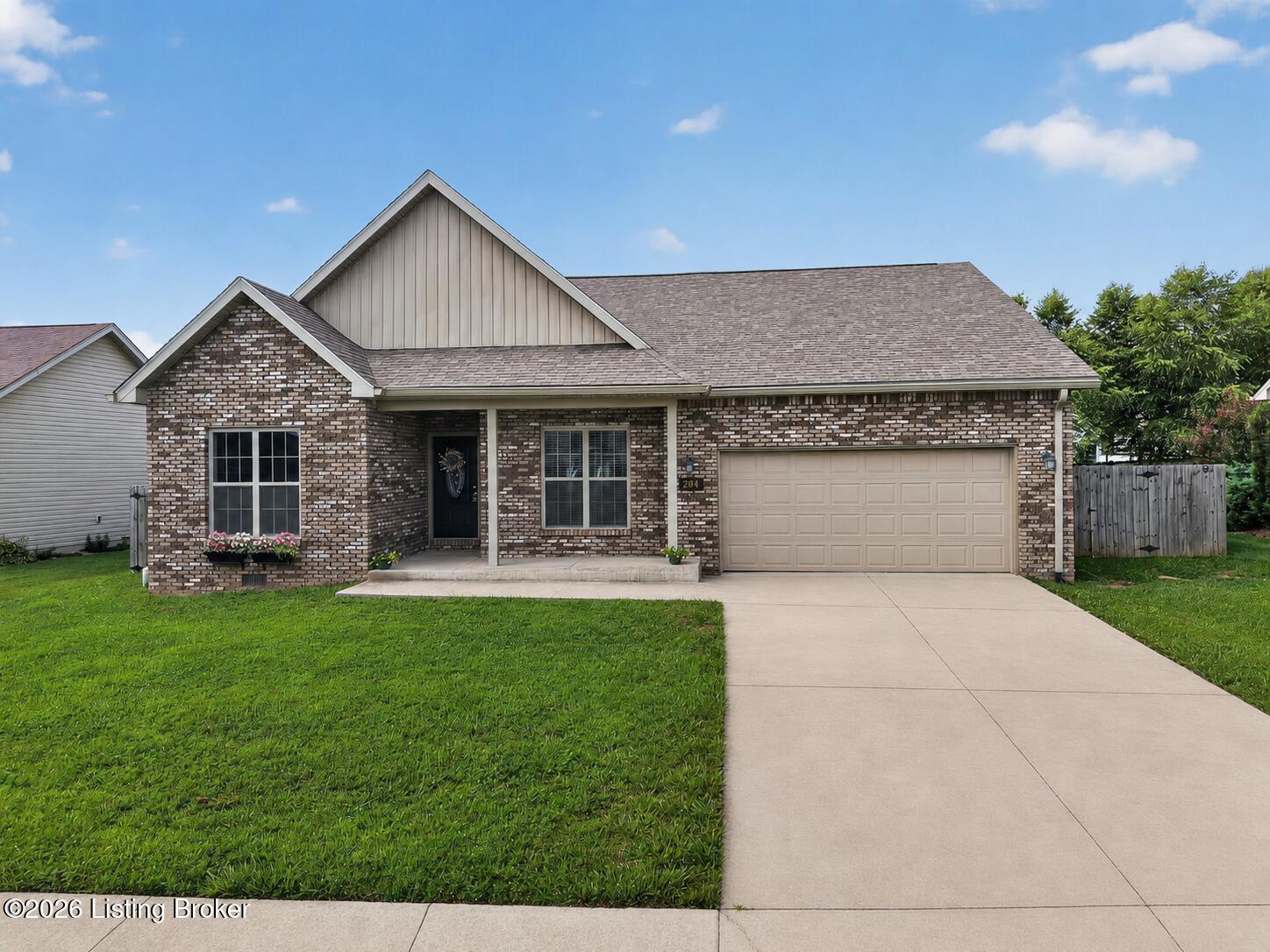 204 Robert East Ct — photo