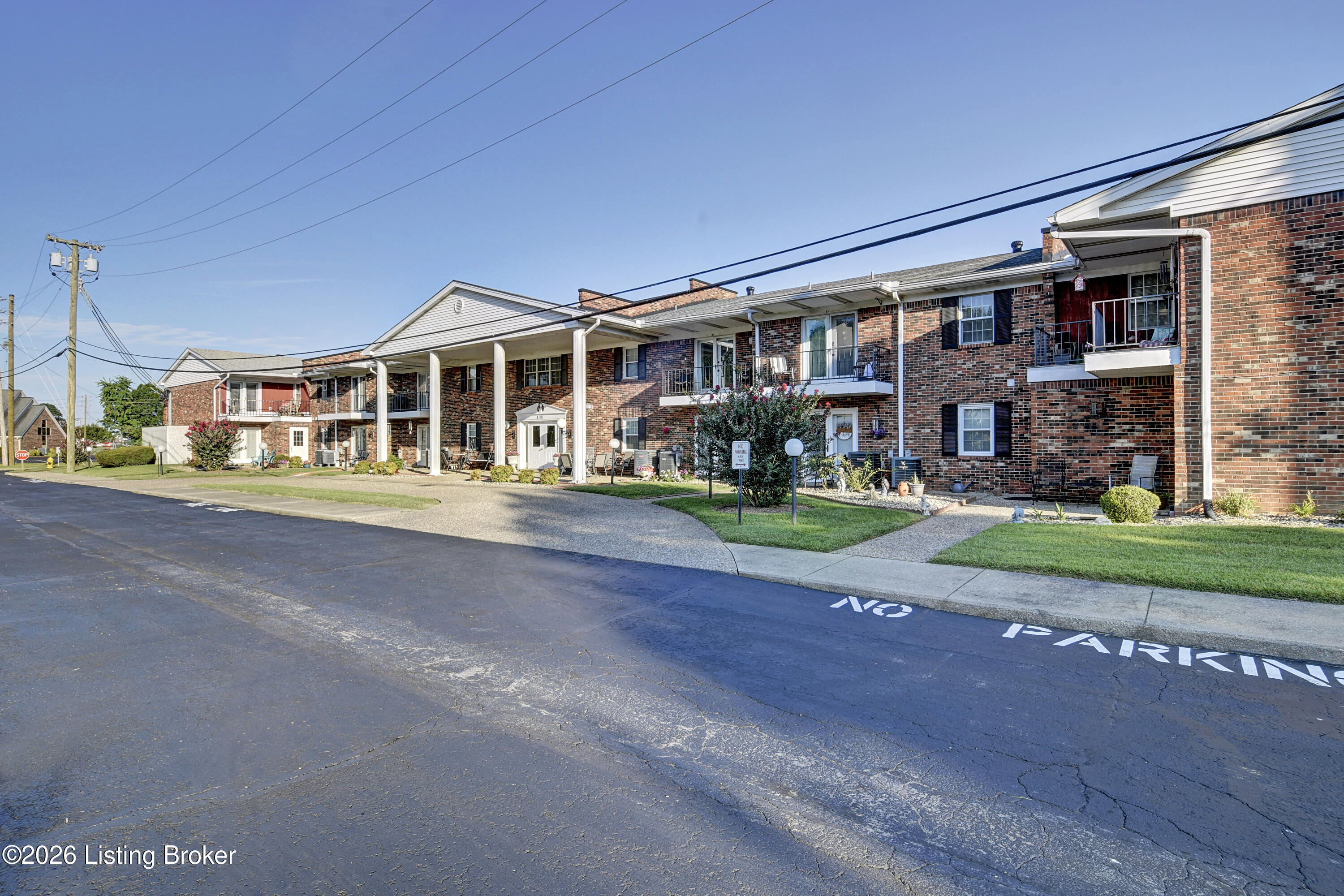 8101 Wendamoor Dr Unit 28 — photo