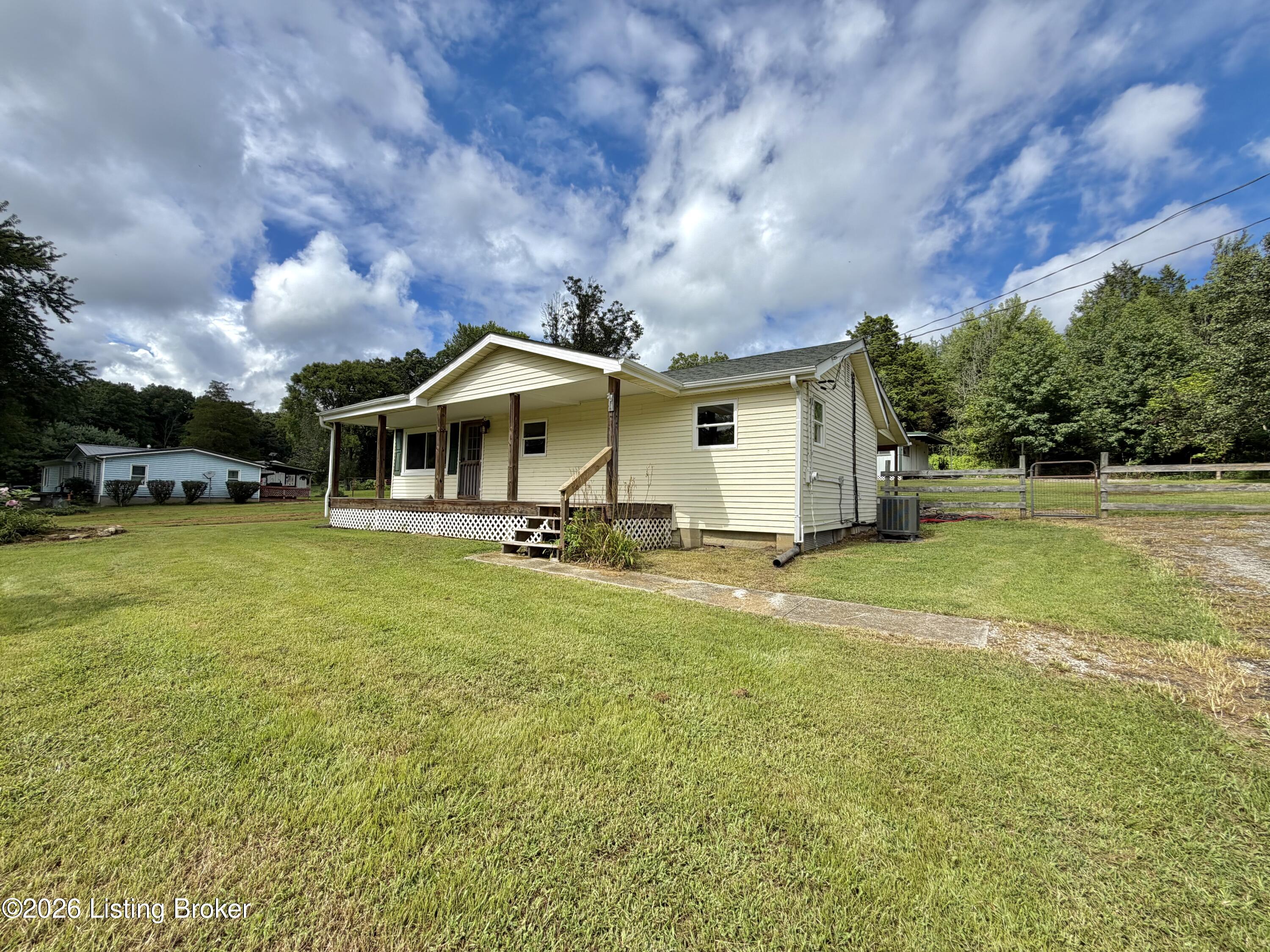 2358 Wilson Creek Rd — photo