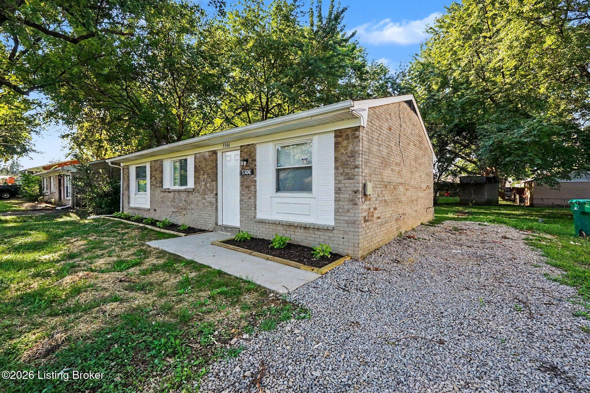 5306 Regent Way — photo