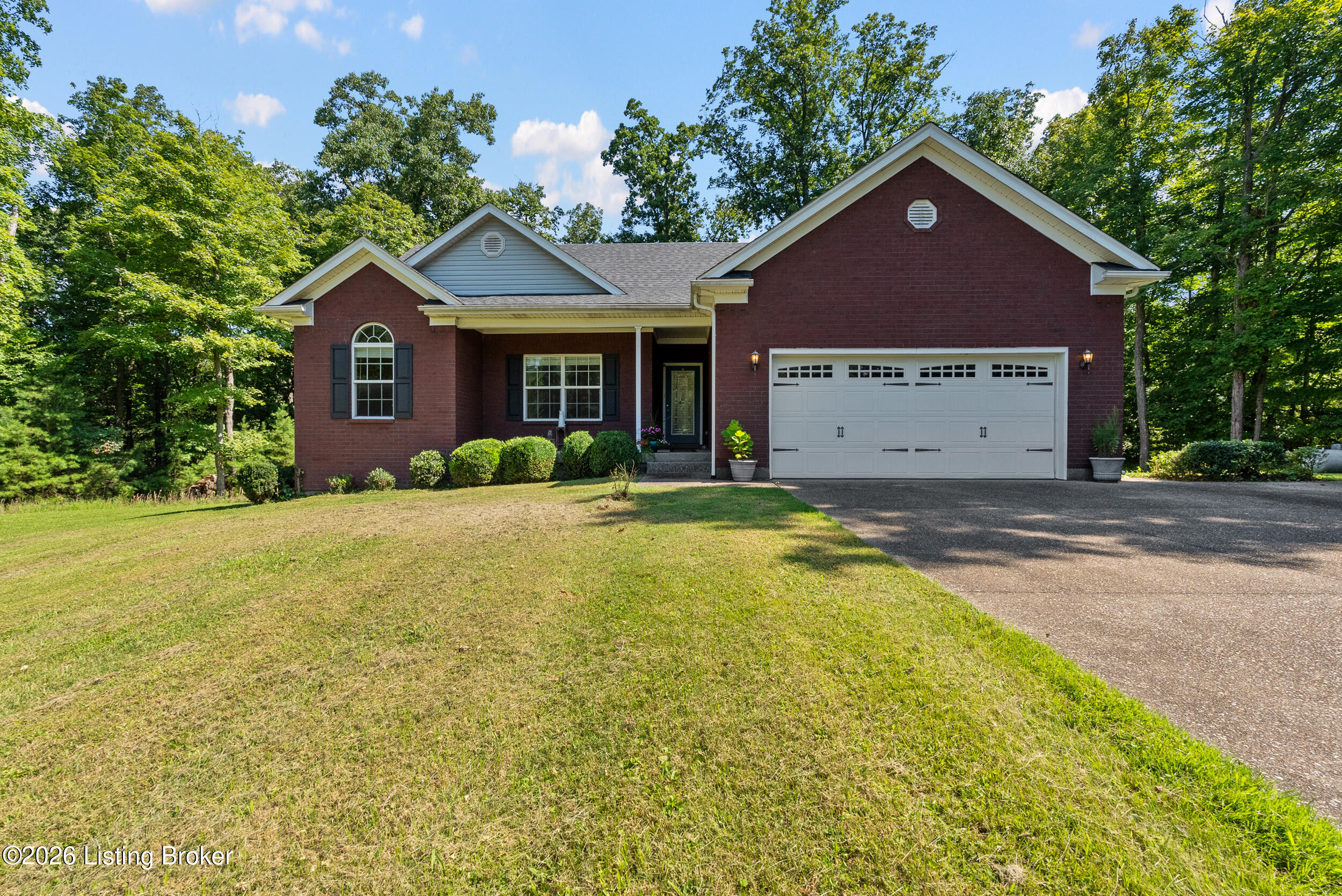 210 E Indian Stone Rd — photo