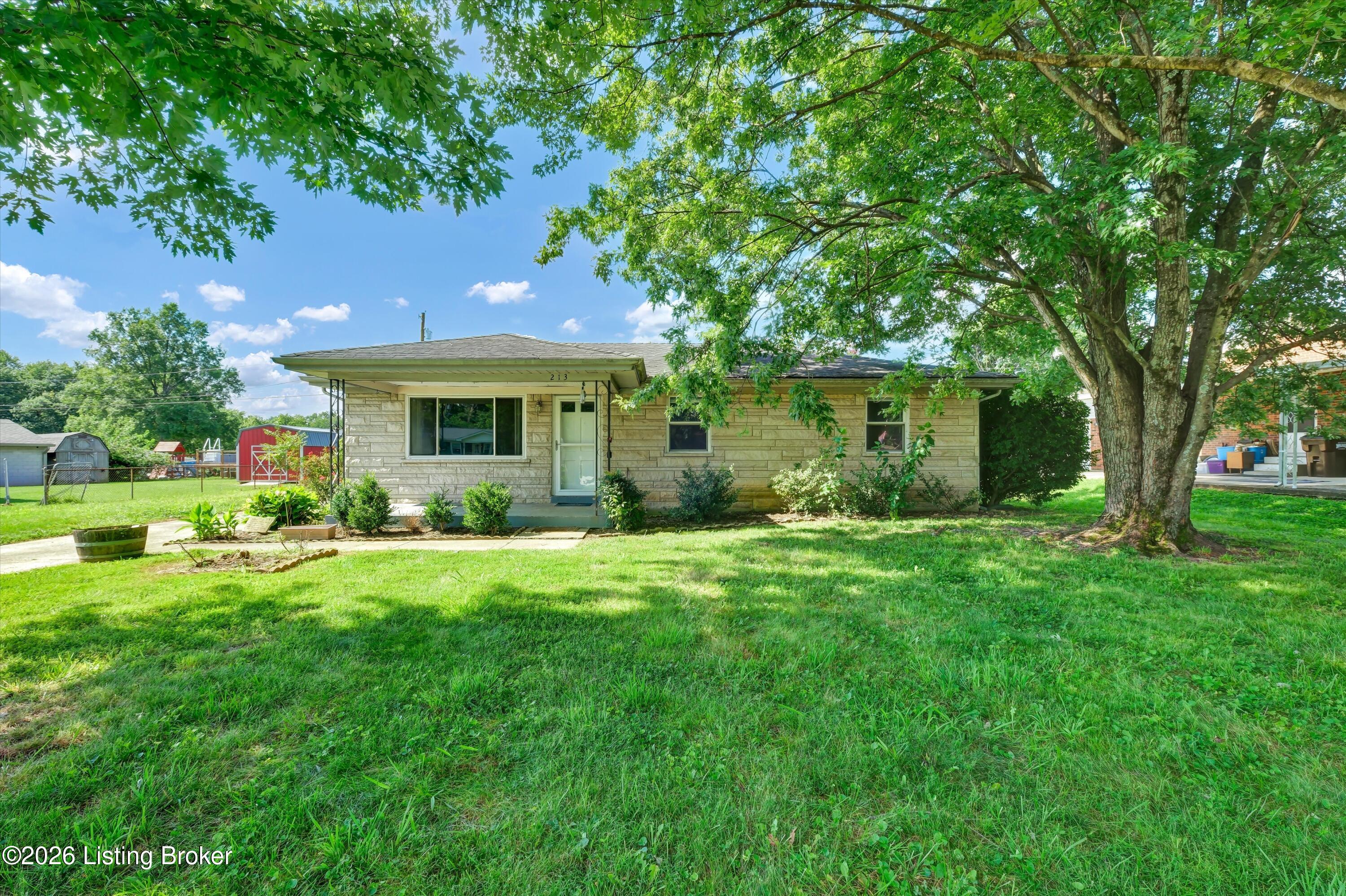213 Pebblebrook Dr — photo