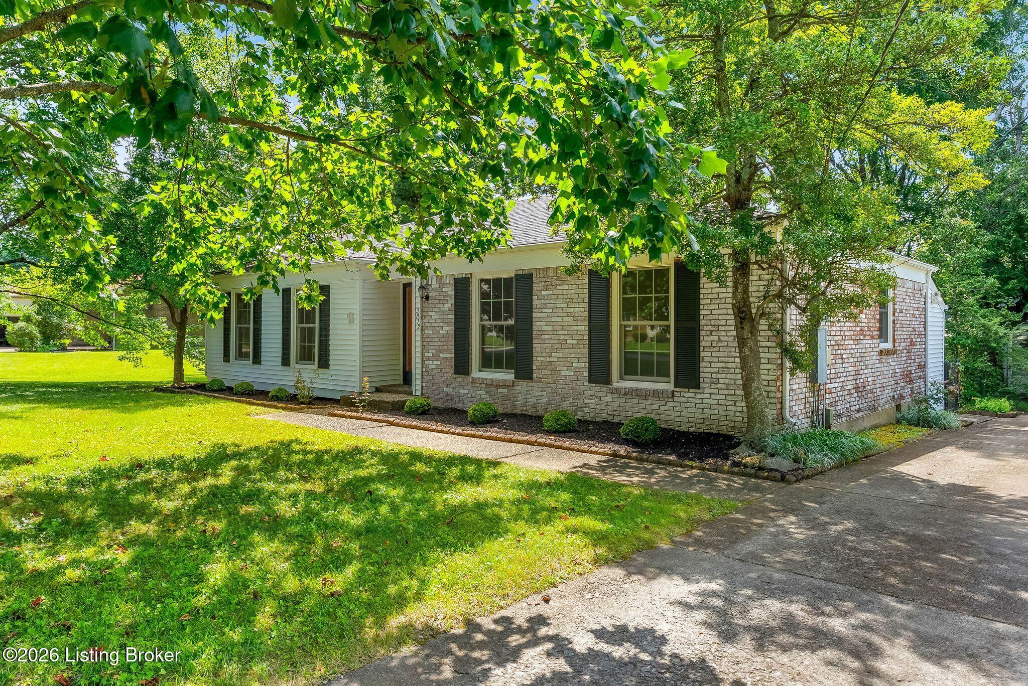 3812 Modesto Rd, Jeffersontown KY 40299 — photo 2