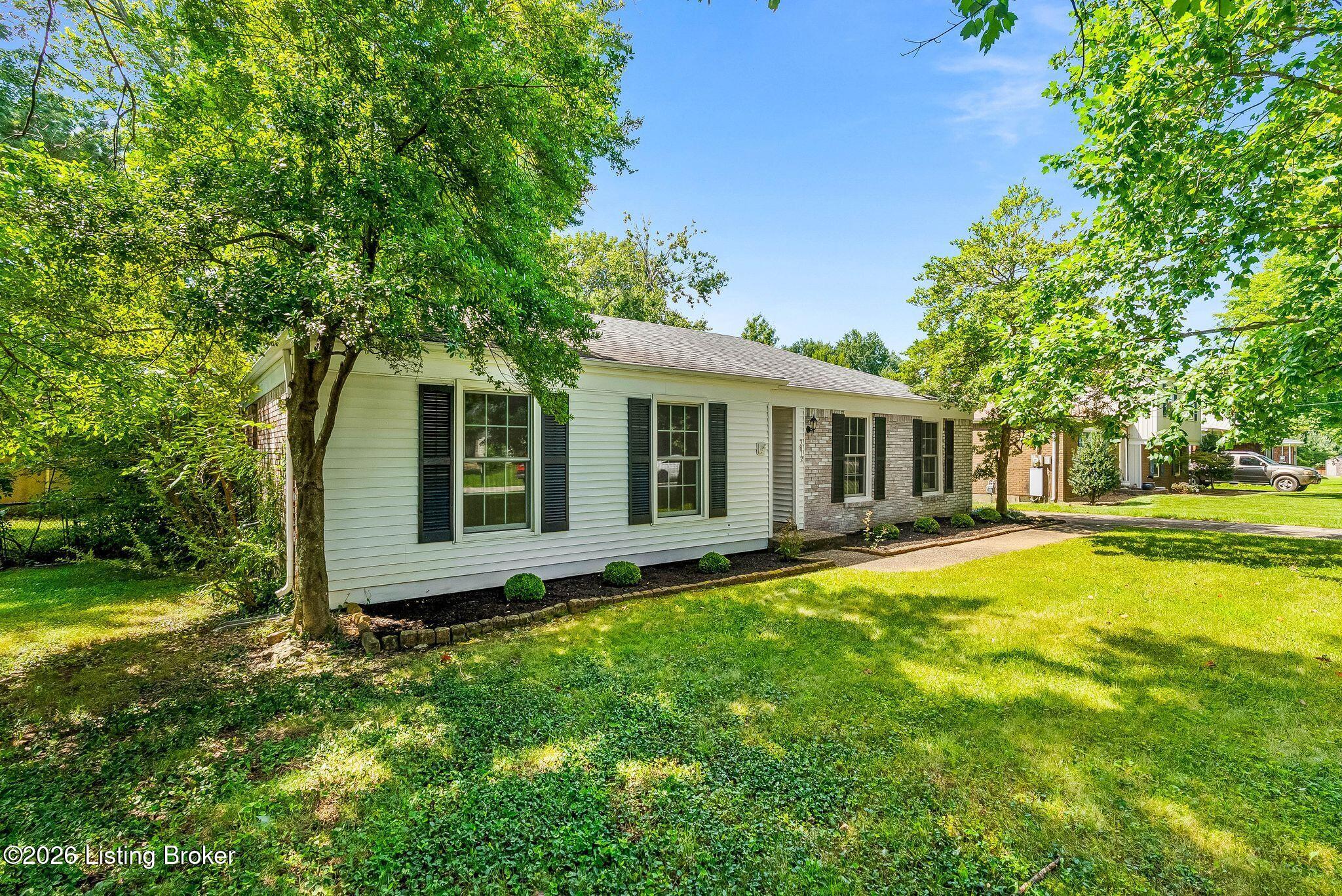 3812 Modesto Rd, Jeffersontown KY 40299 — photo 3
