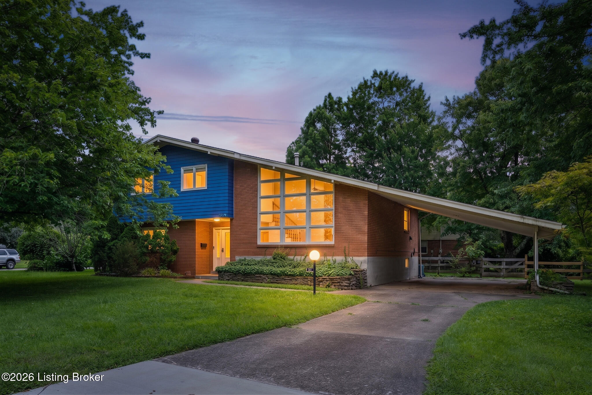 1608 Dunbarton Wynde — photo