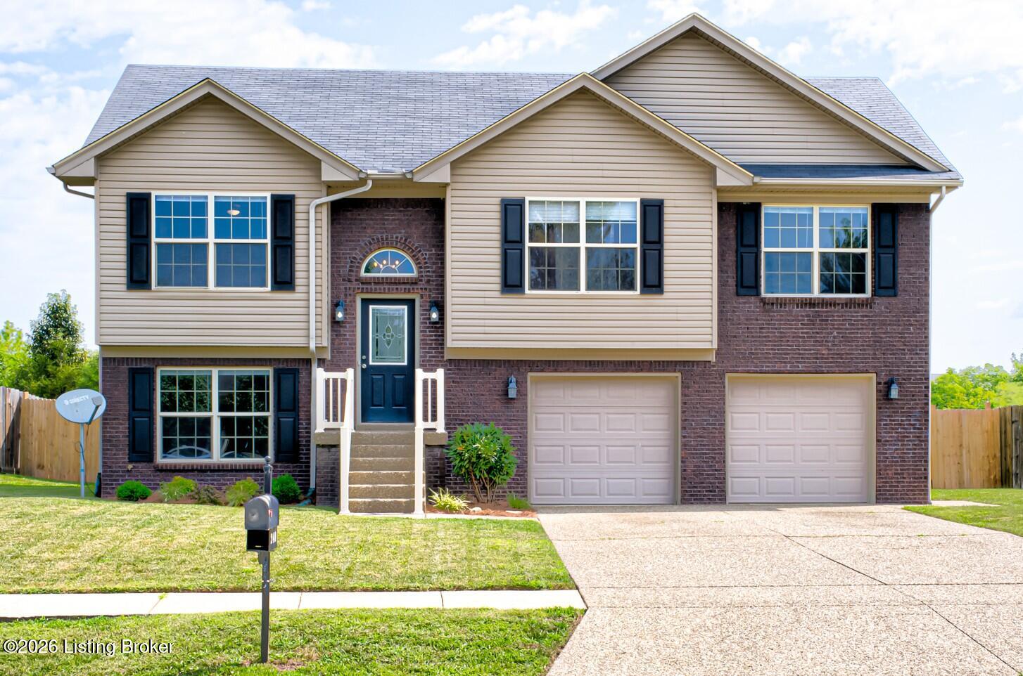 240 Crooked Oak Ct — photo