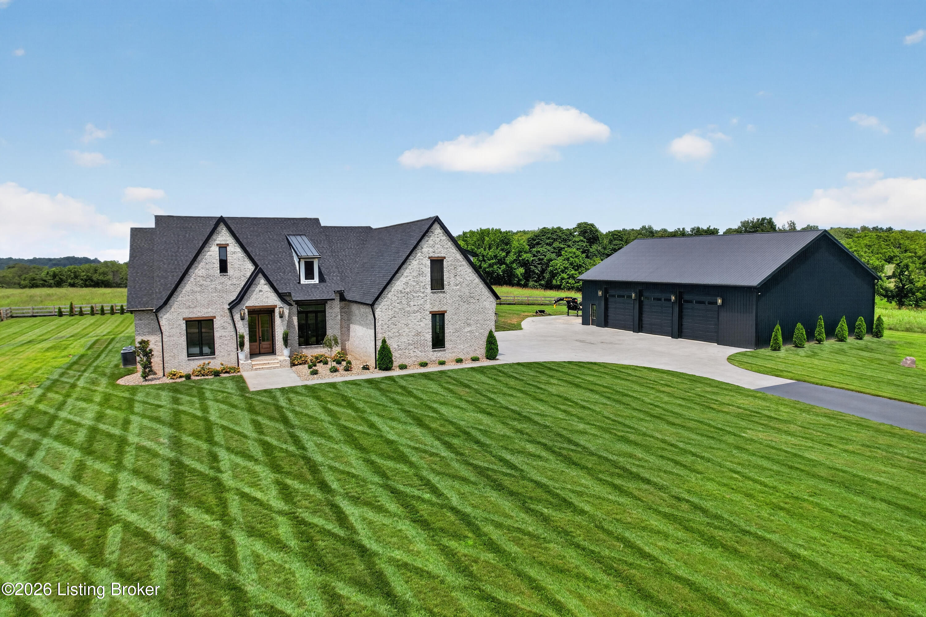 988 Salem Lake Rd — photo