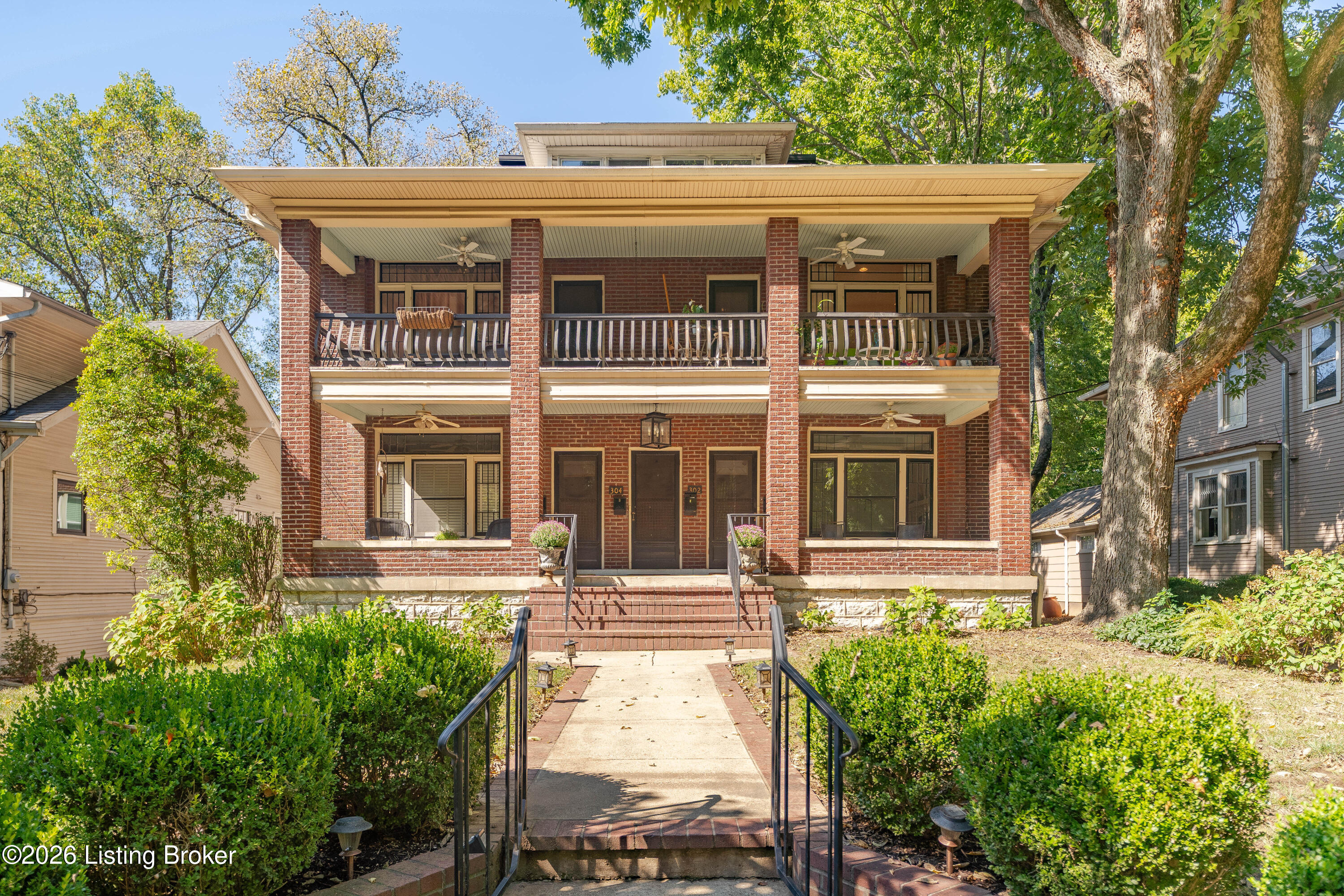 304 S Peterson Ave 1 — photo