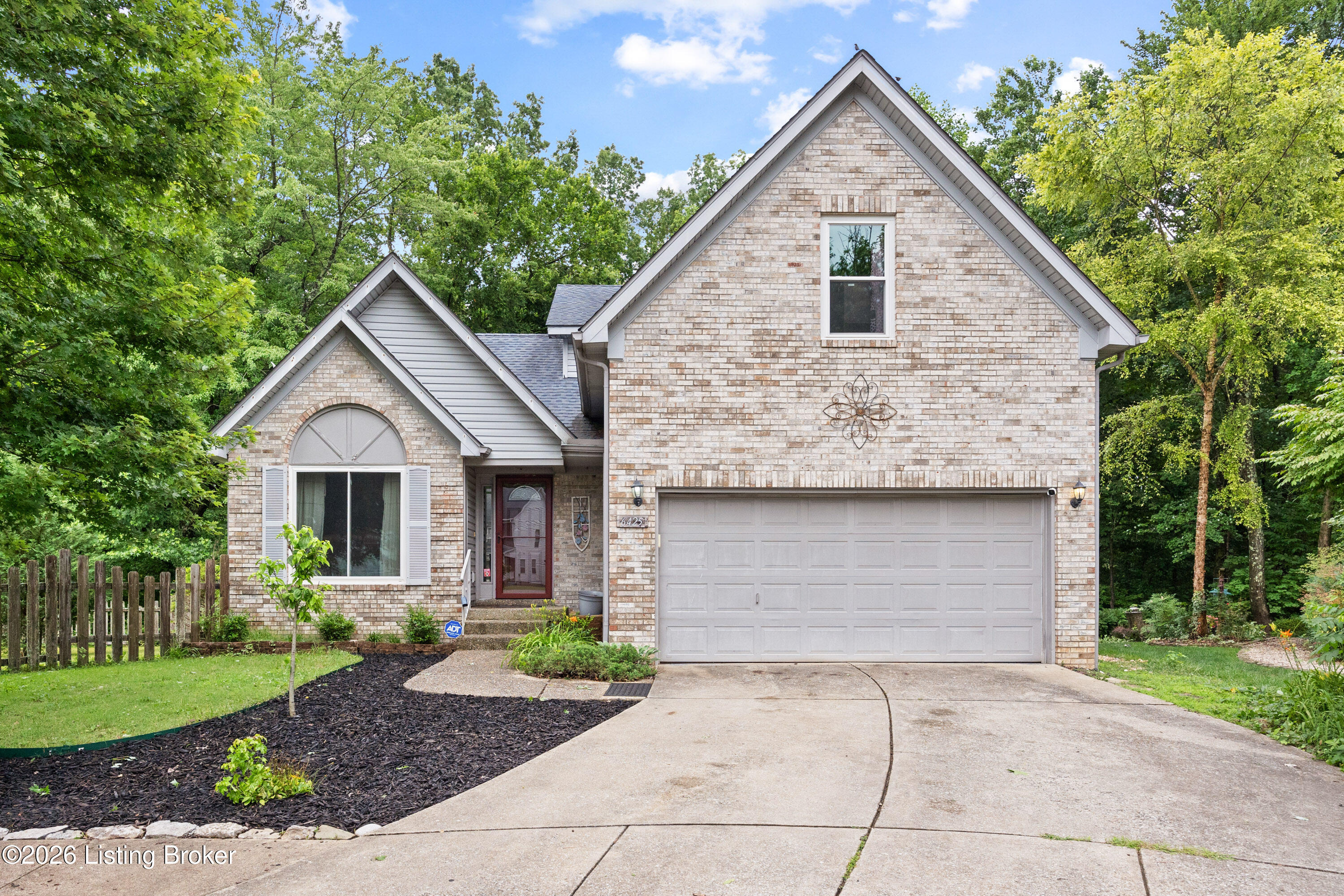 6425 Labor Ln — photo