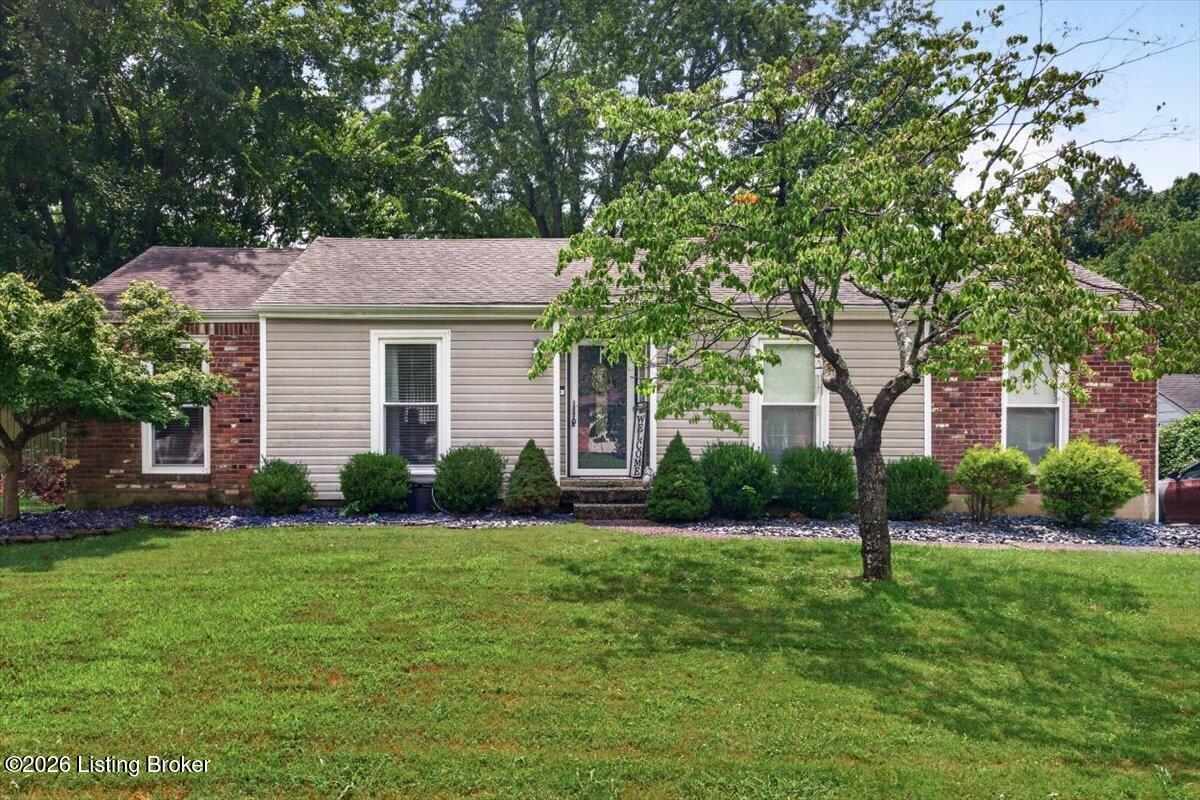 7502 Cove Dr — photo