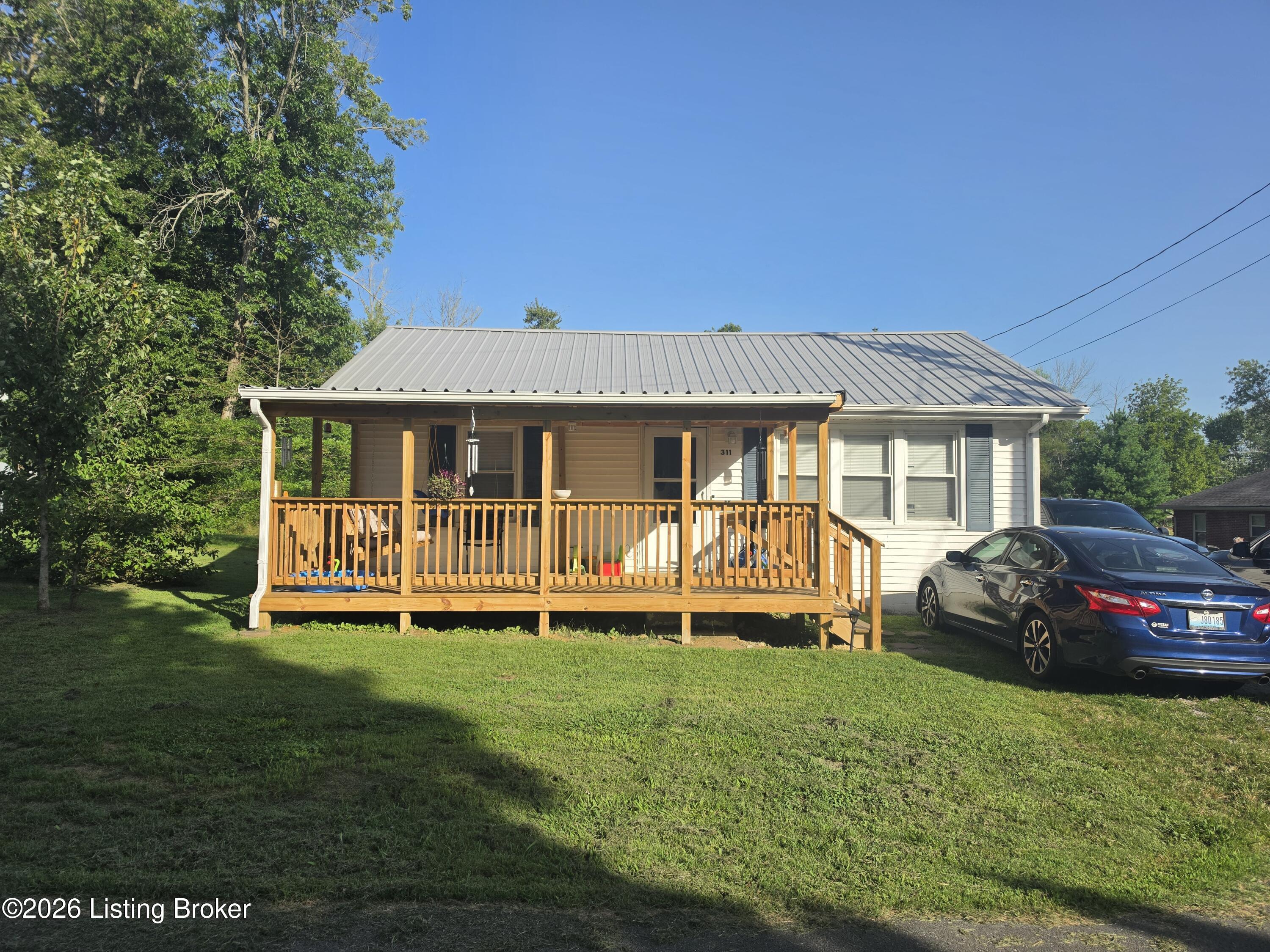 311 Howard St — photo