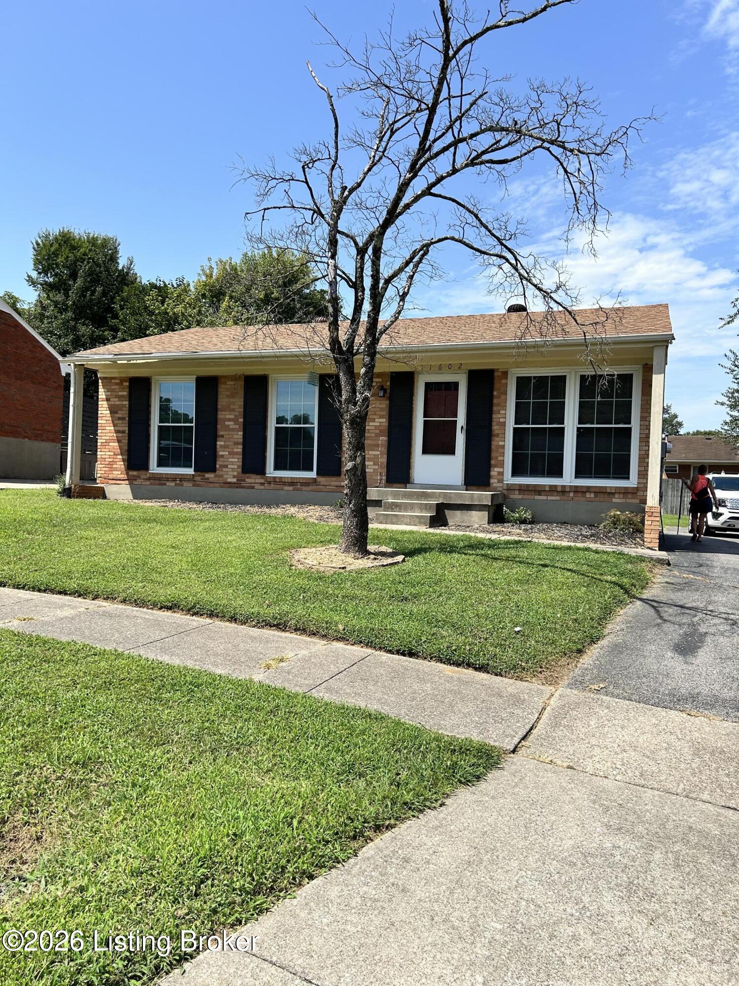11602 Maple Way — photo