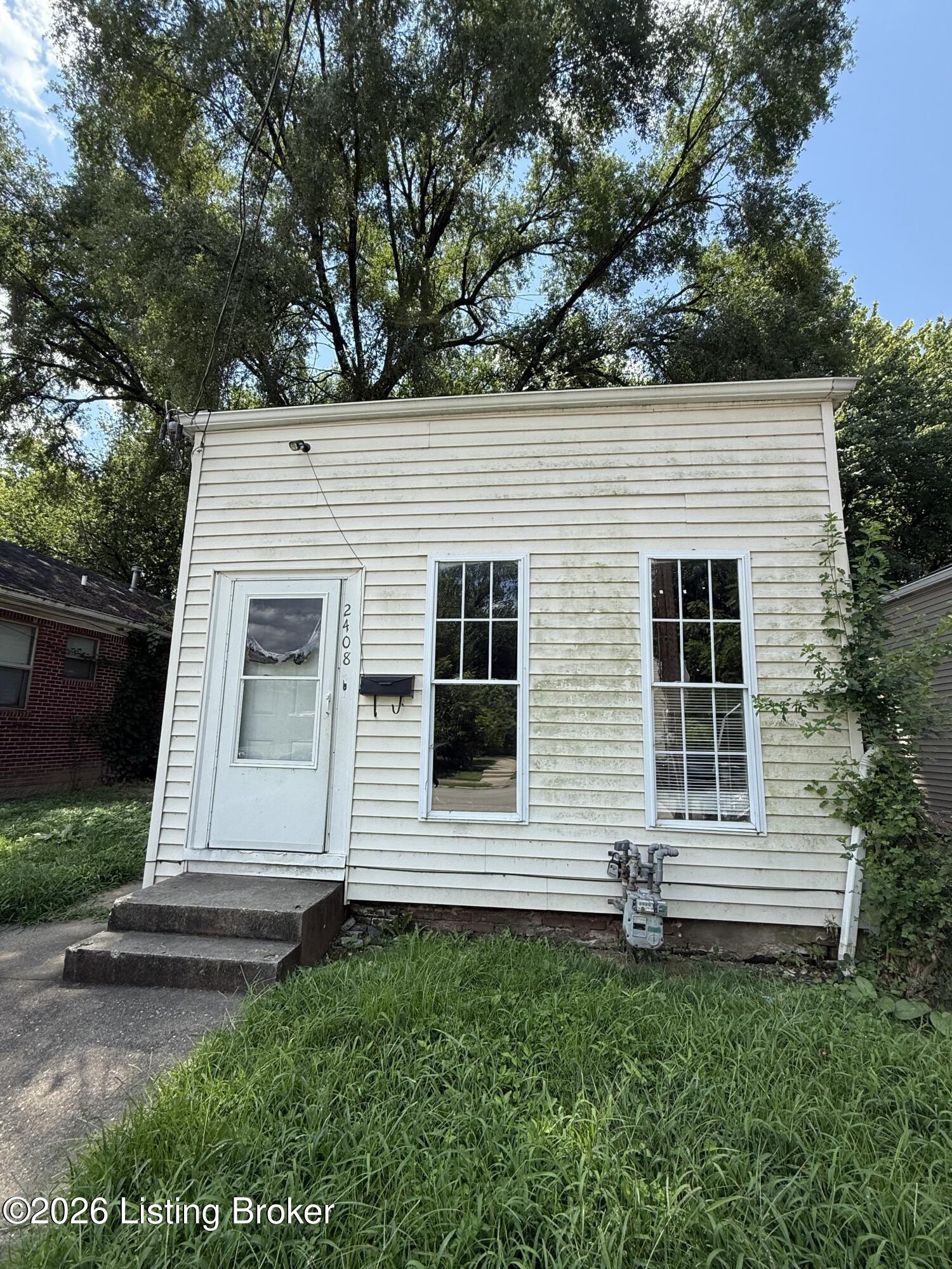 2408 Rowan St — photo