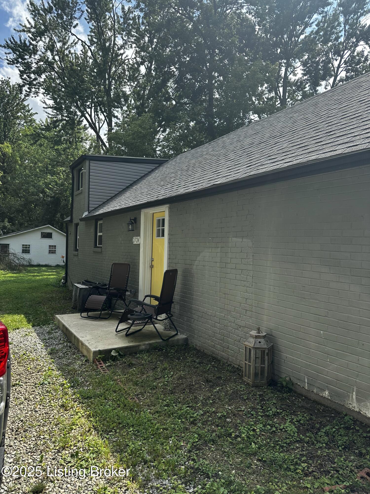 2724 Triplett Ct — photo