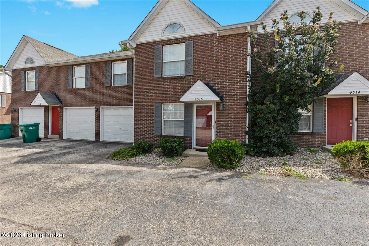 4516 Meadowlark Manor Ln — photo