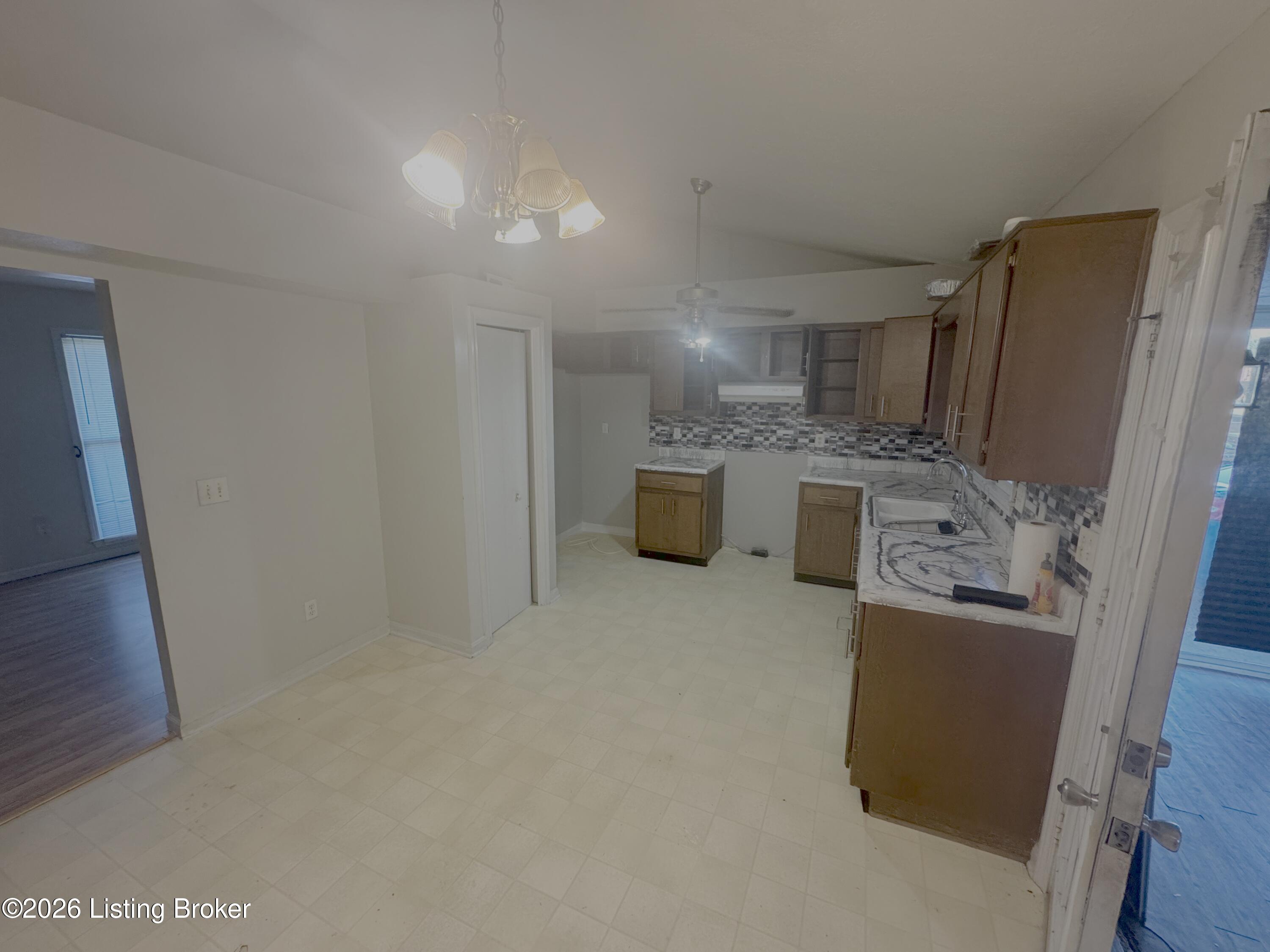 7202 Quail Ridge Rd, Louisville, KY 40291 — photo 3
