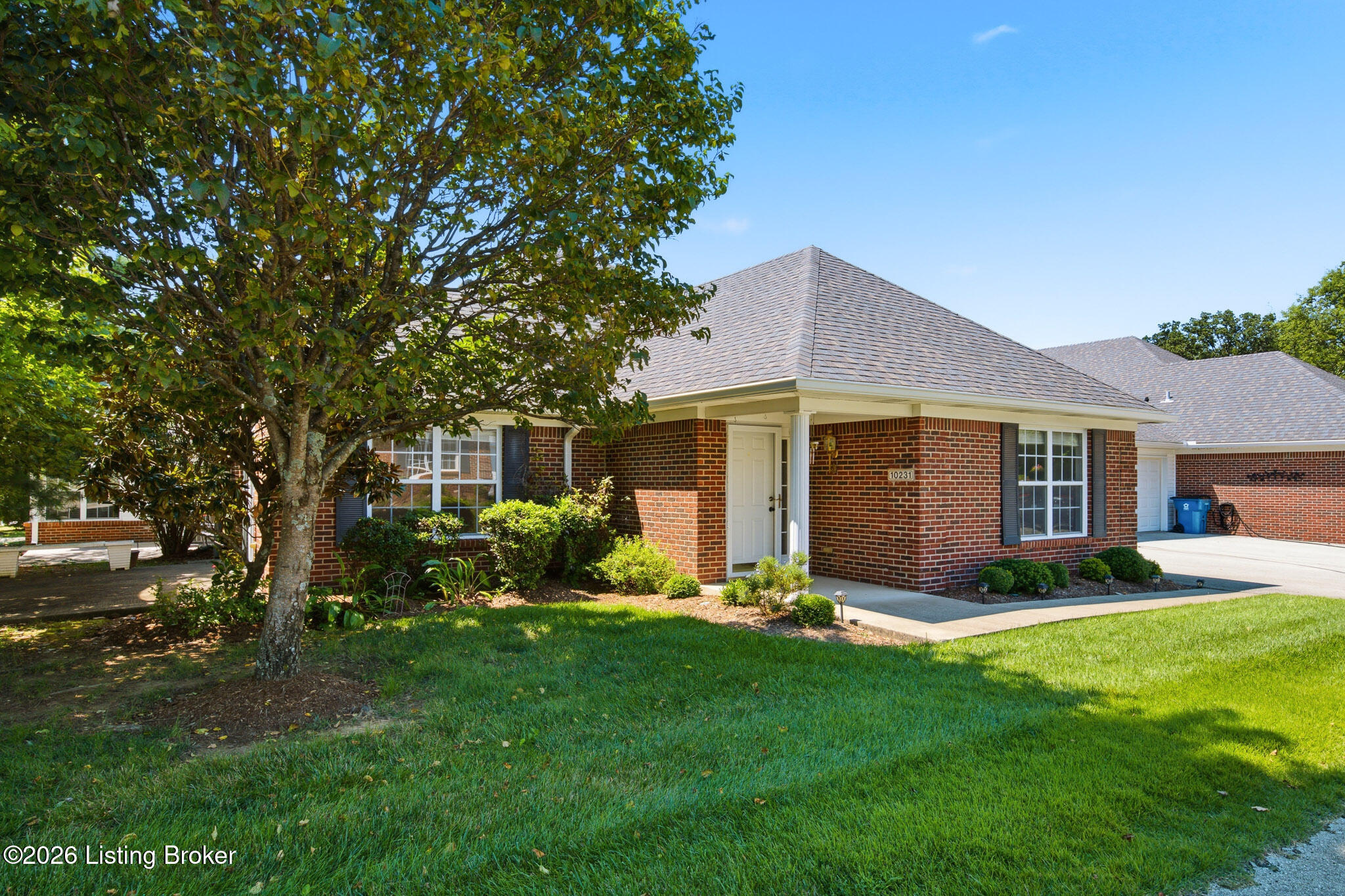 10231 Pine Glen Cir — photo
