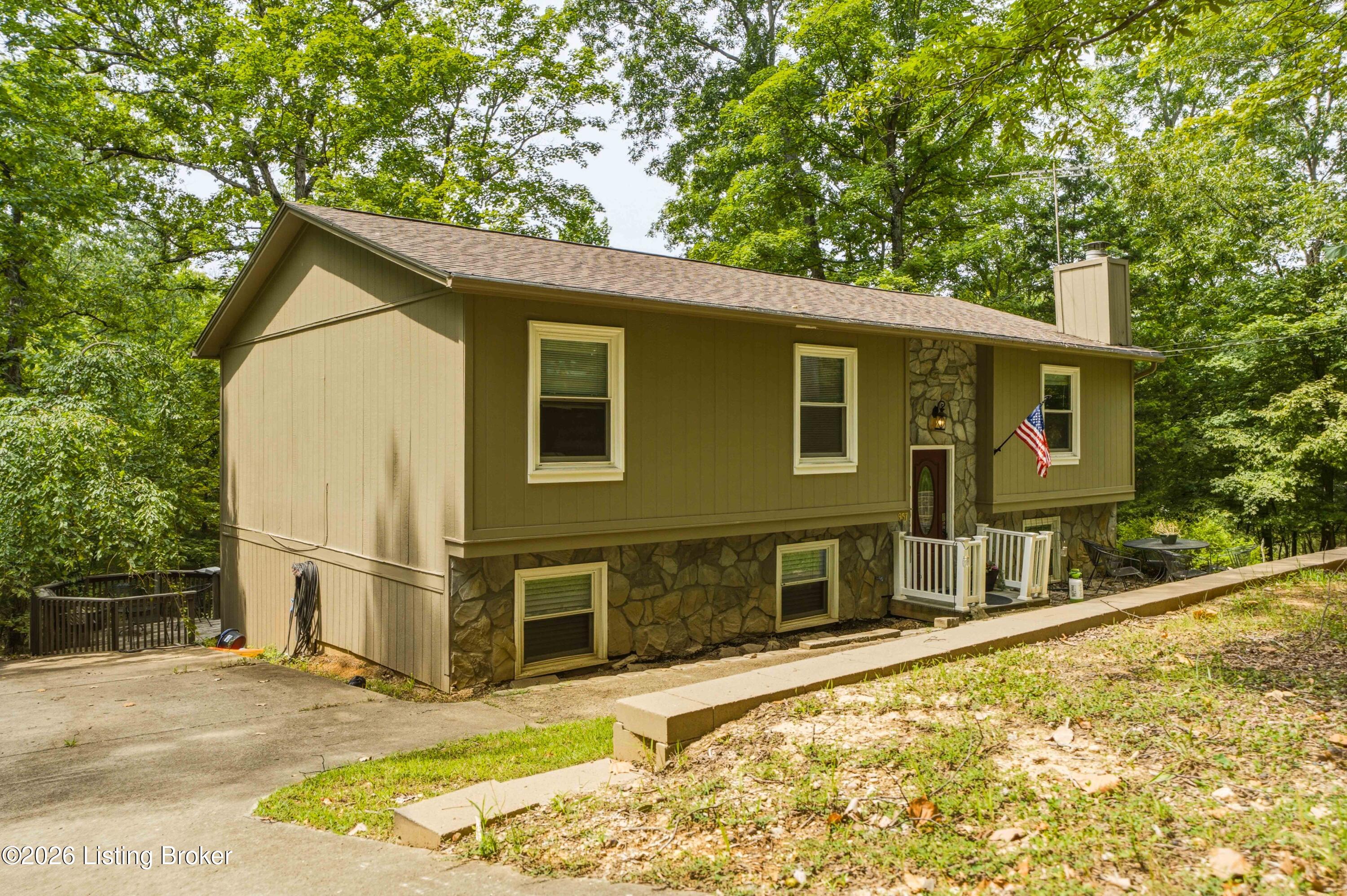 957 Wildflower Ridge Rd, Brandenburg, KY 40108 — photo 2