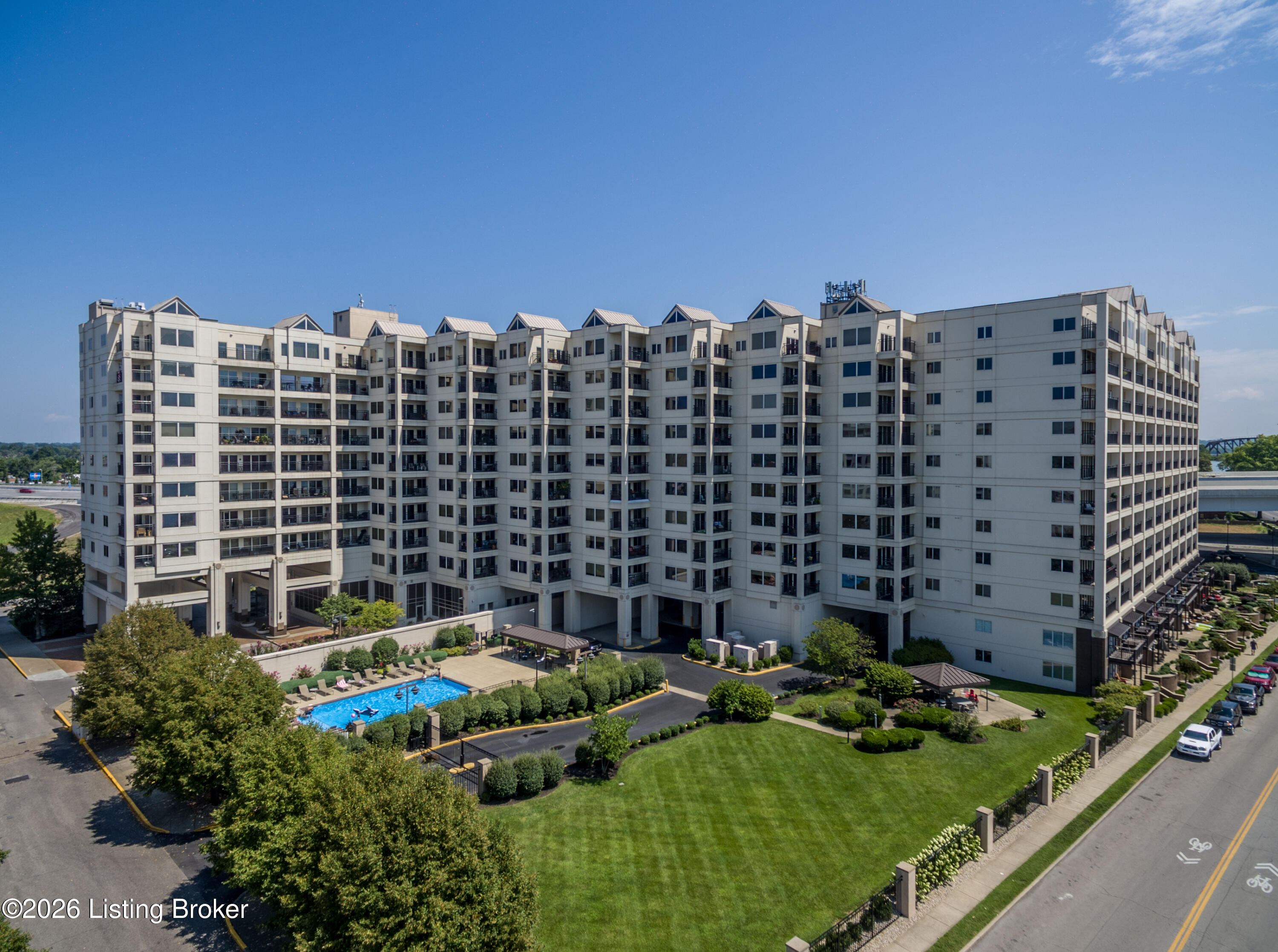 1 Riverpointe Plaza Apt 517 — photo
