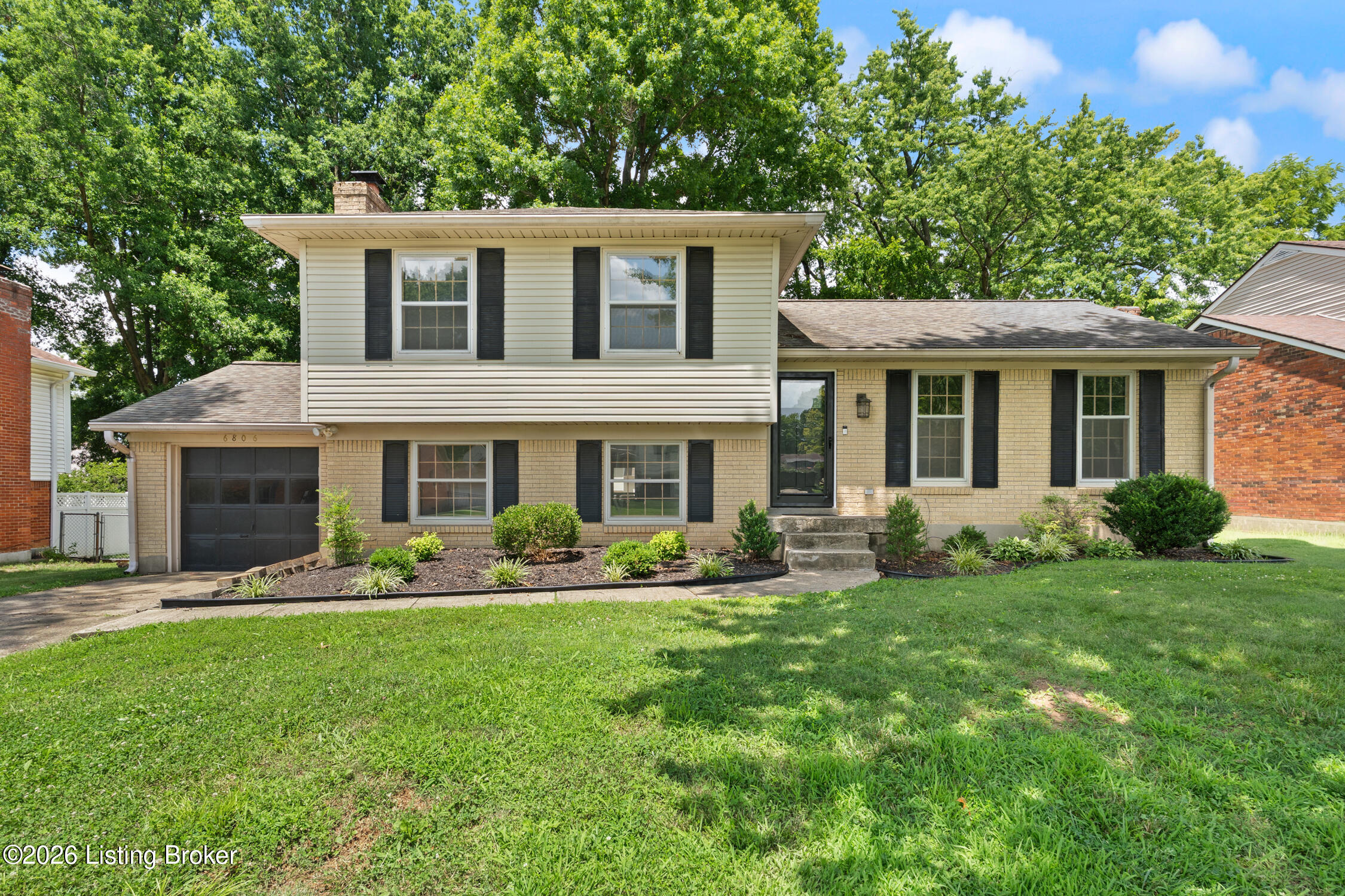 6806 Wunderly Ct — photo