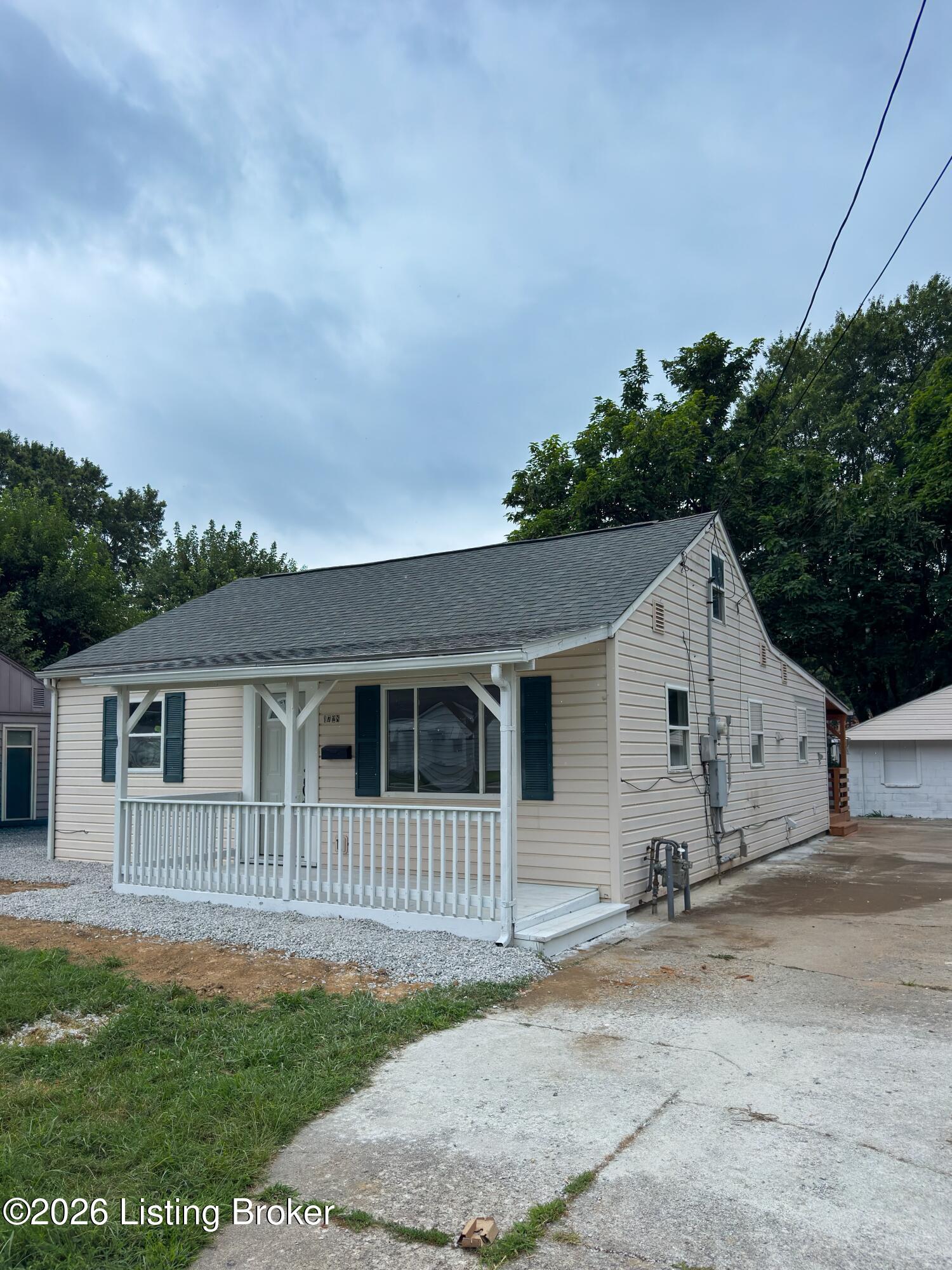 1728 Nelson Ave — photo