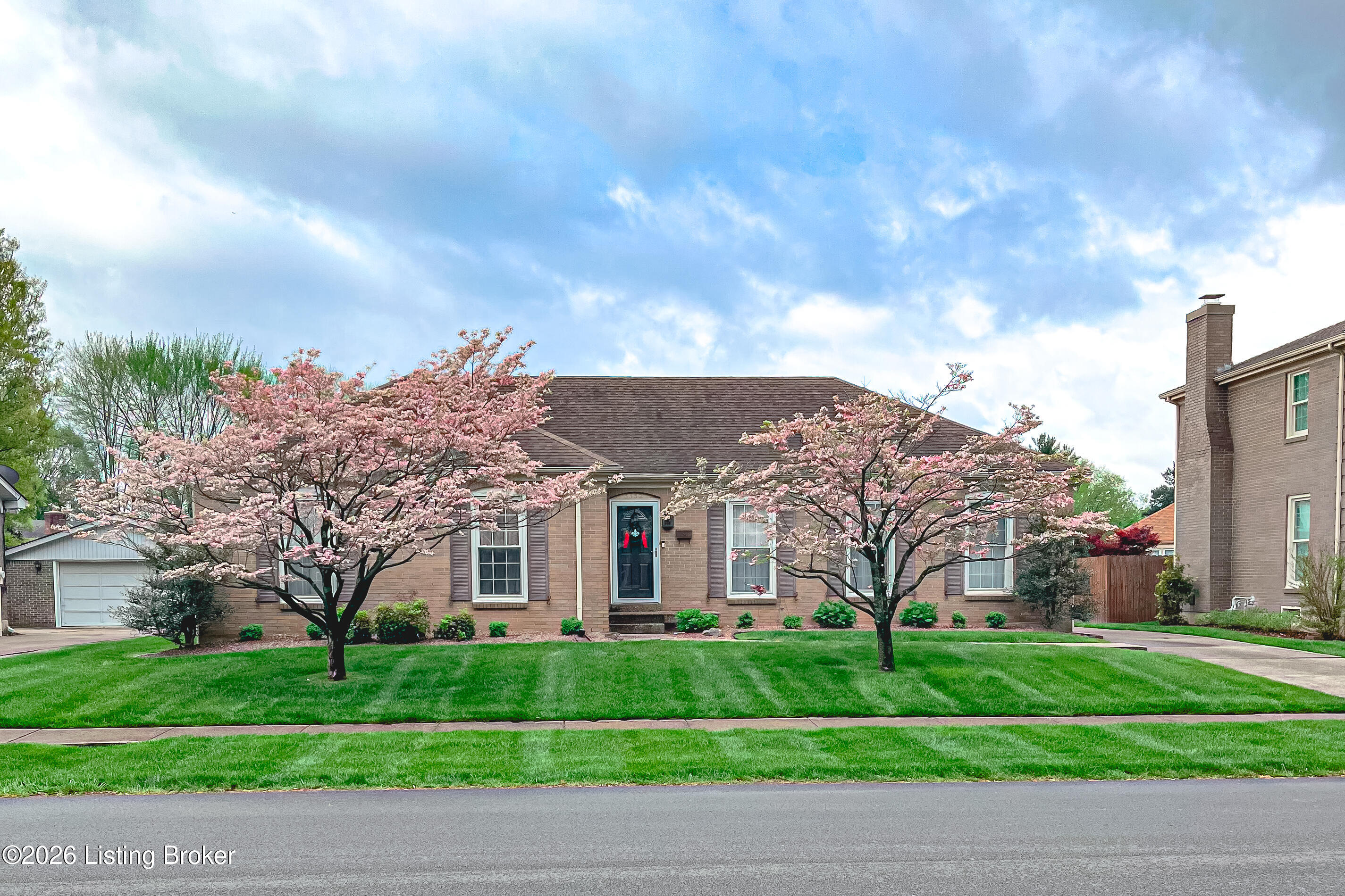 3352 Eastside Dr — photo