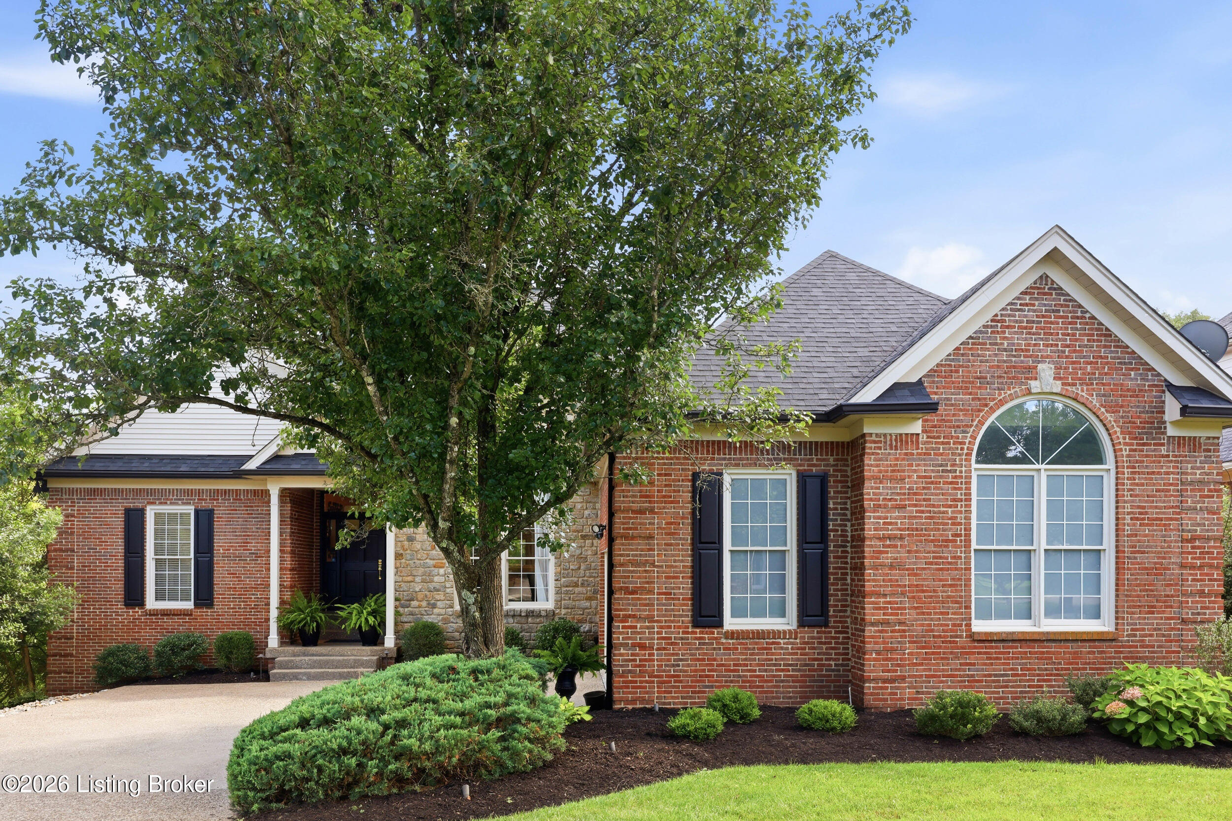 17120 Mallet Hill Dr — photo