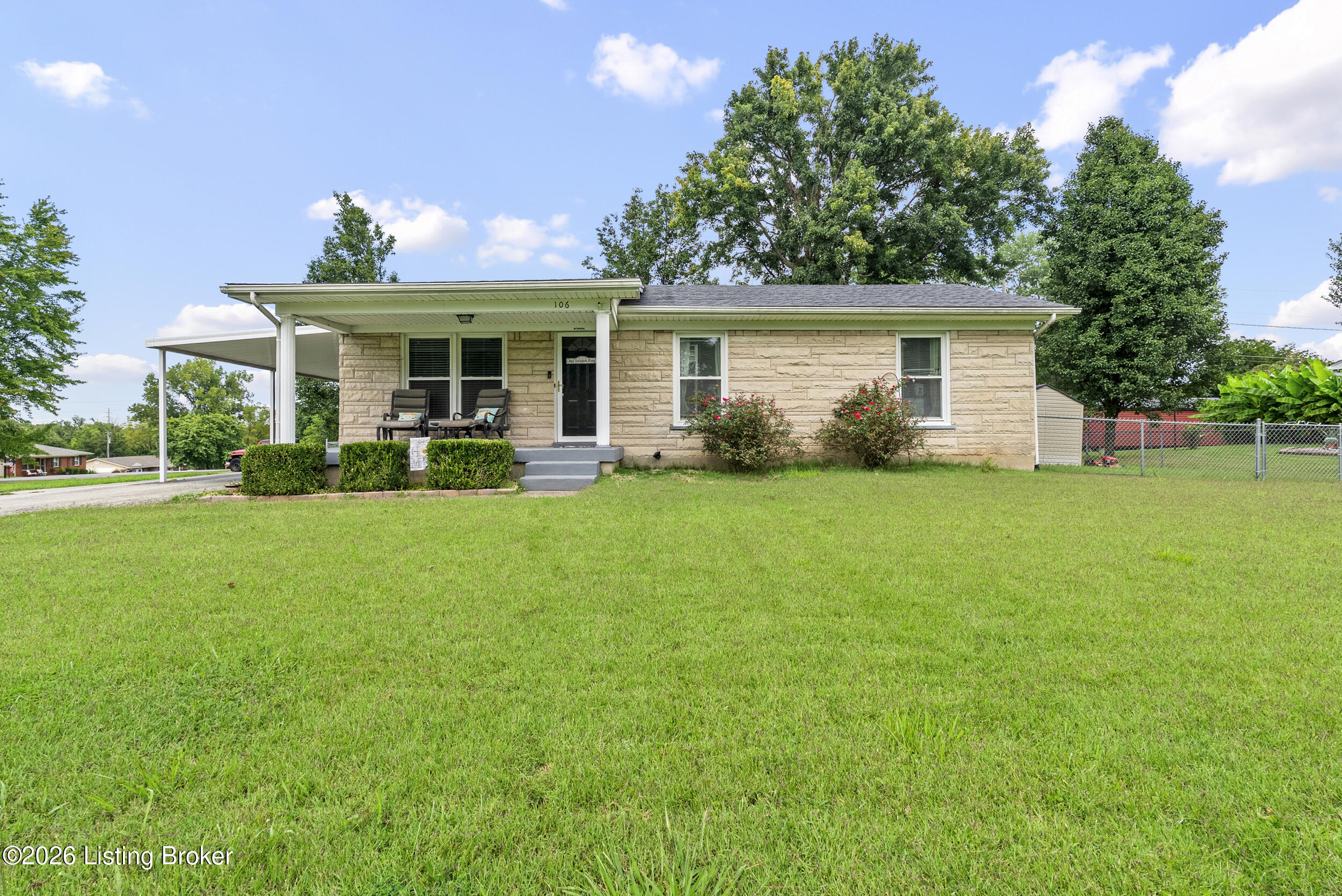 106 Wyndingbrook Dr — photo
