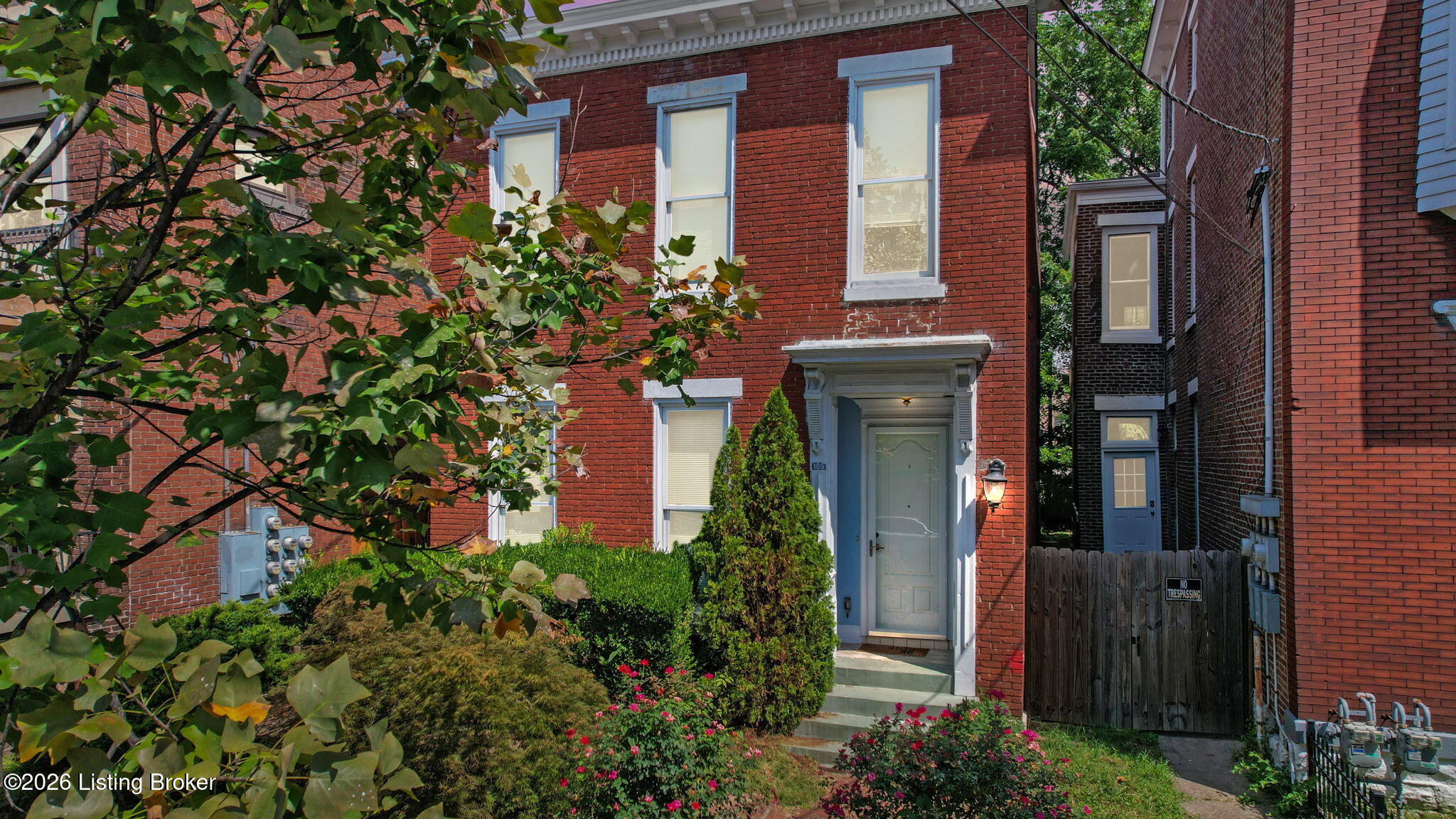 105 W Kentucky St — photo
