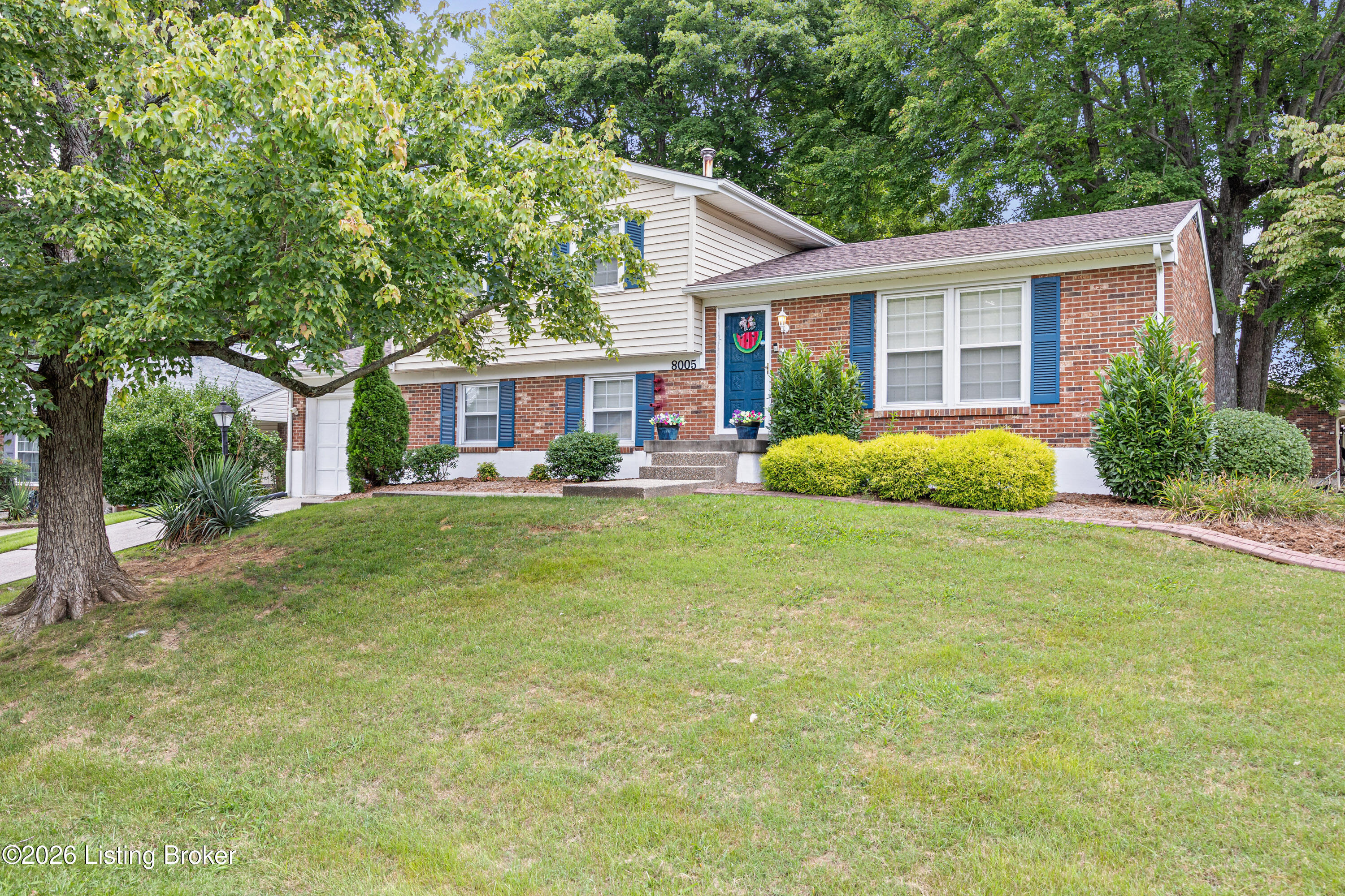 8005 Mary Sue Dr — photo