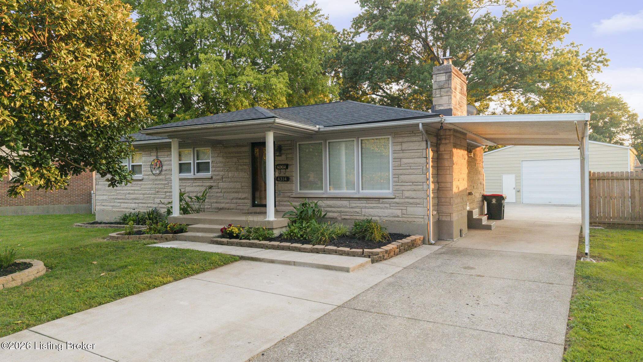 4314 Naneen Dr — photo