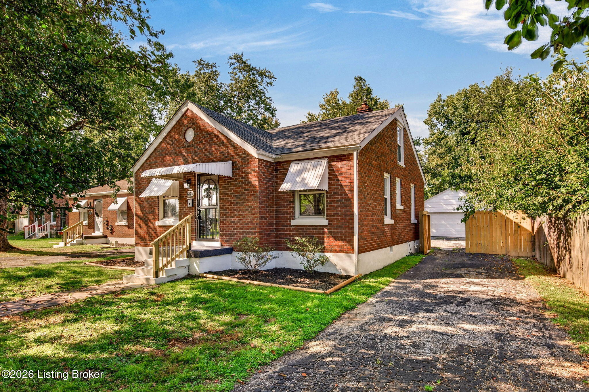 6120 Lone Oak Trail — photo