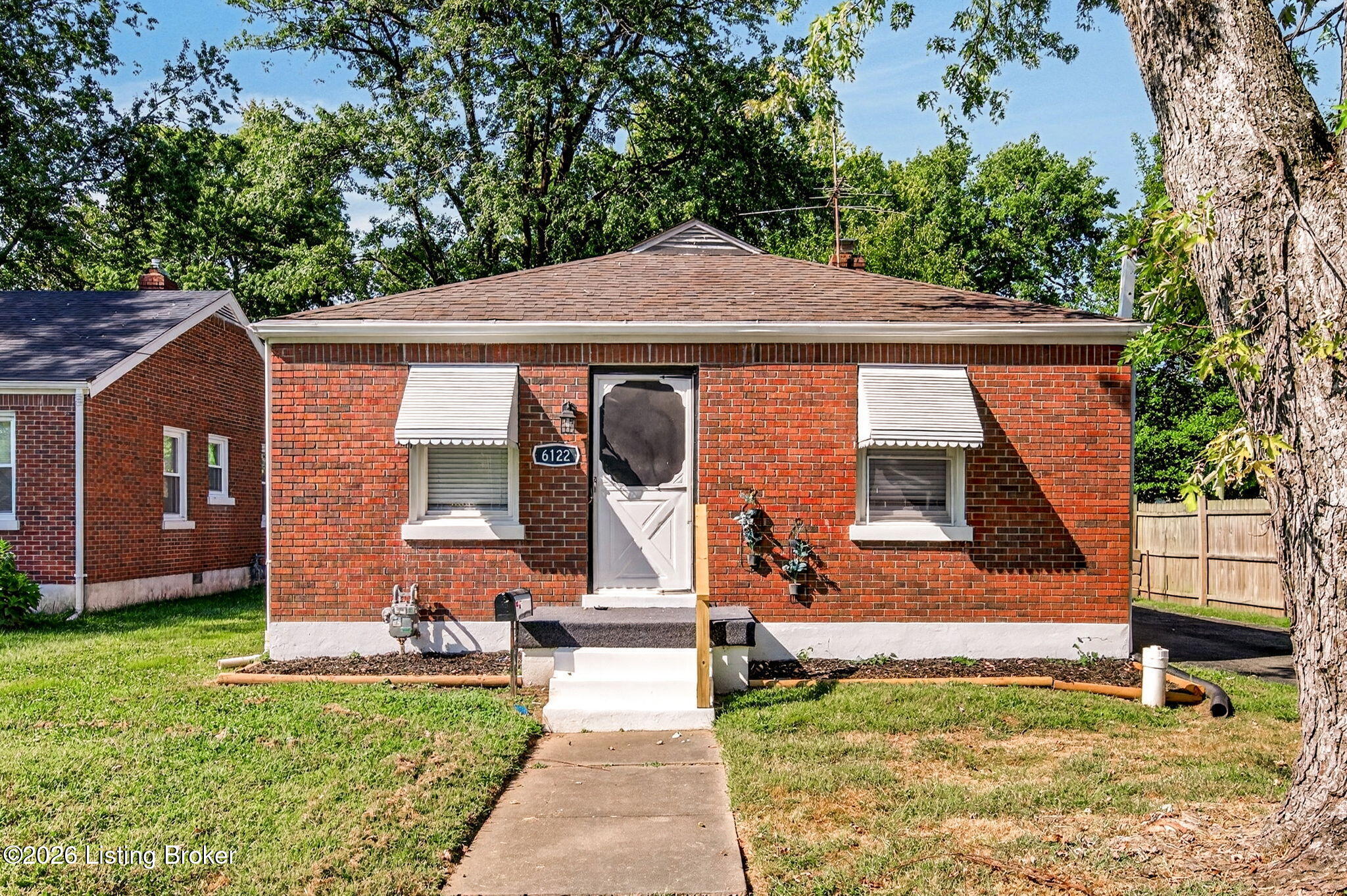 6122 Lone Oak Trail — photo