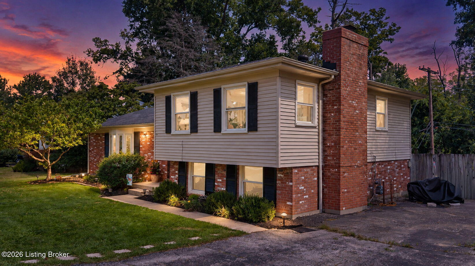 9316 Tiverton Way — photo
