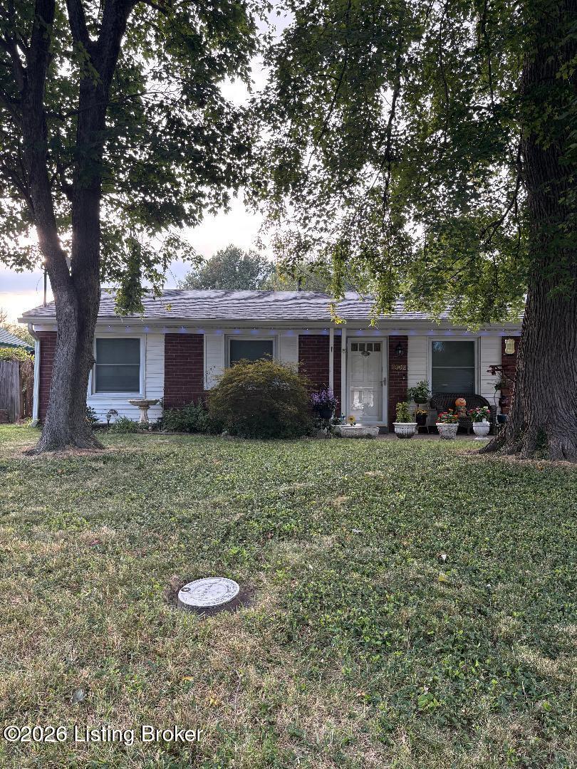 7502 Hallmark Dr — photo