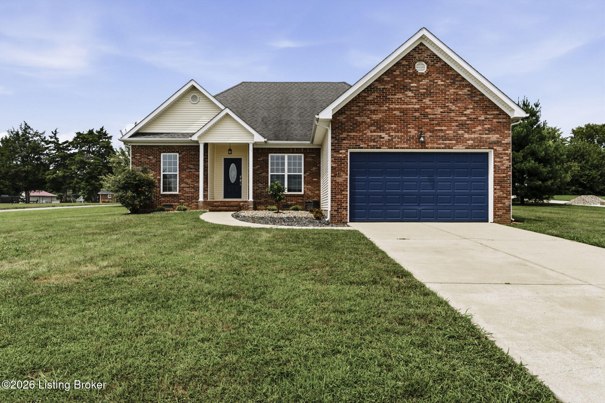 138 Wakefield Dr — photo