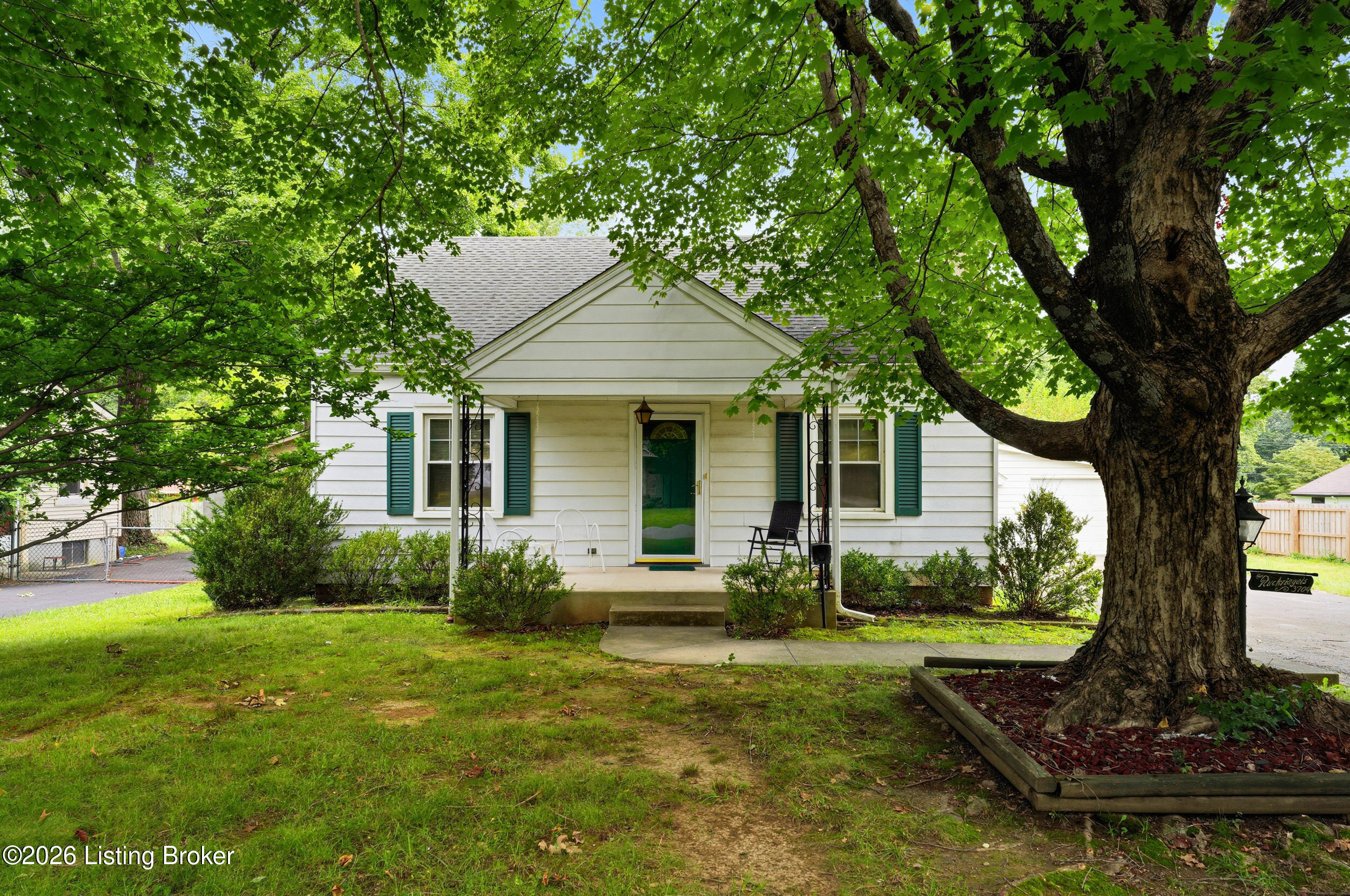 3709 Locust Ave — photo