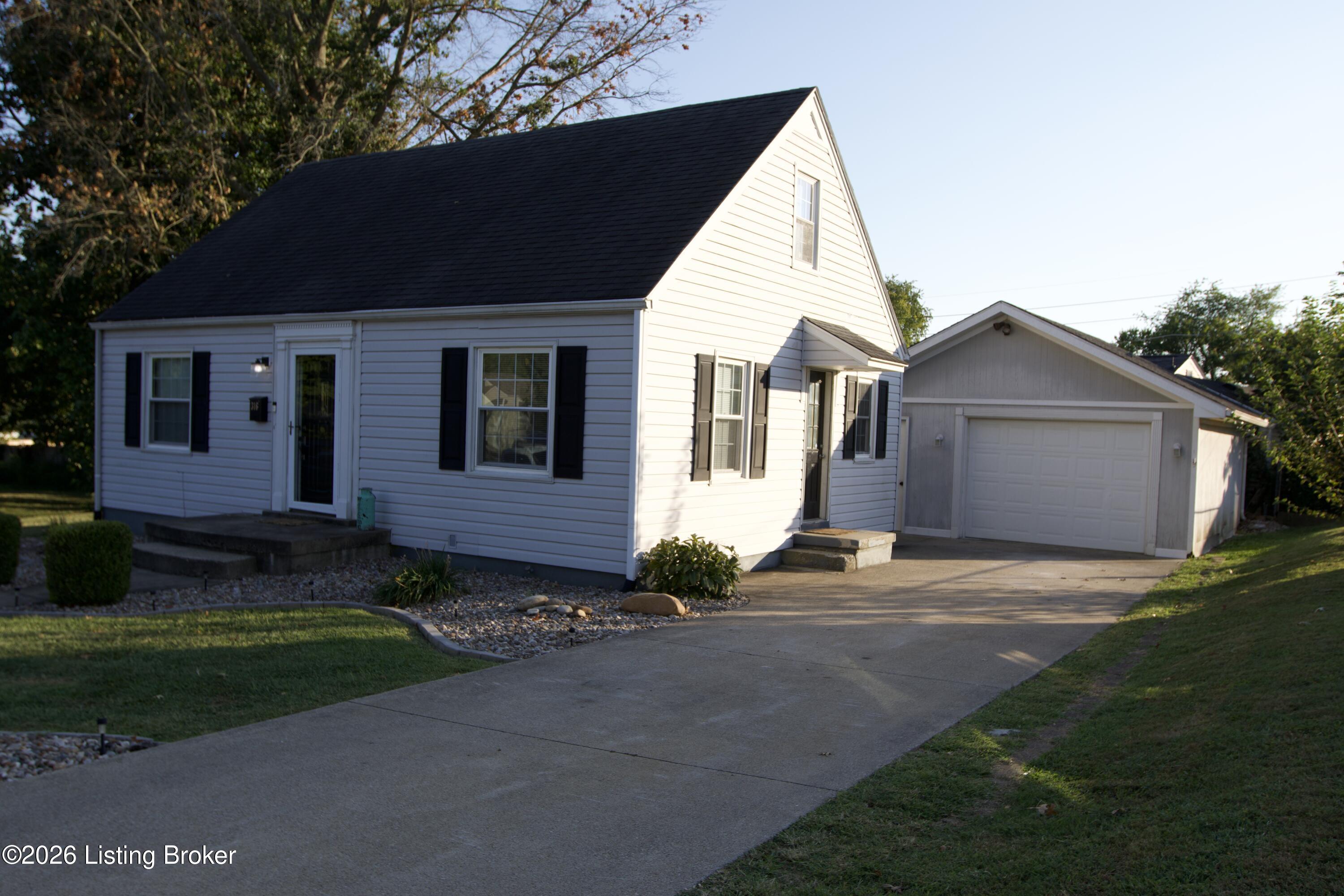316 Robin Rd — photo