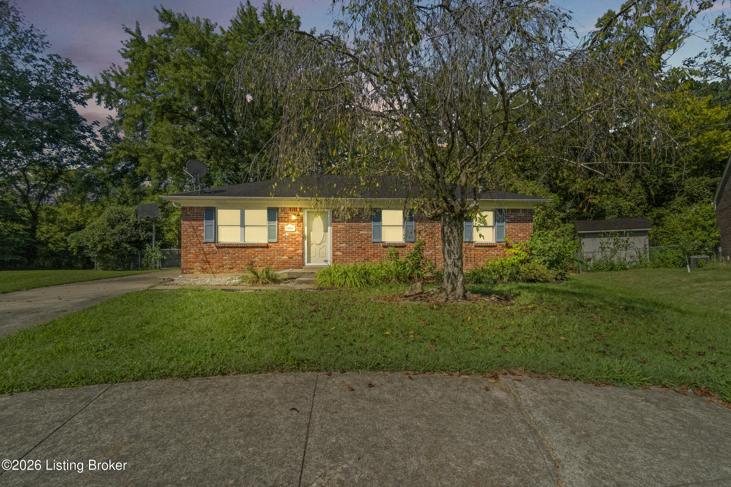 6905 Boxwood Ct — photo