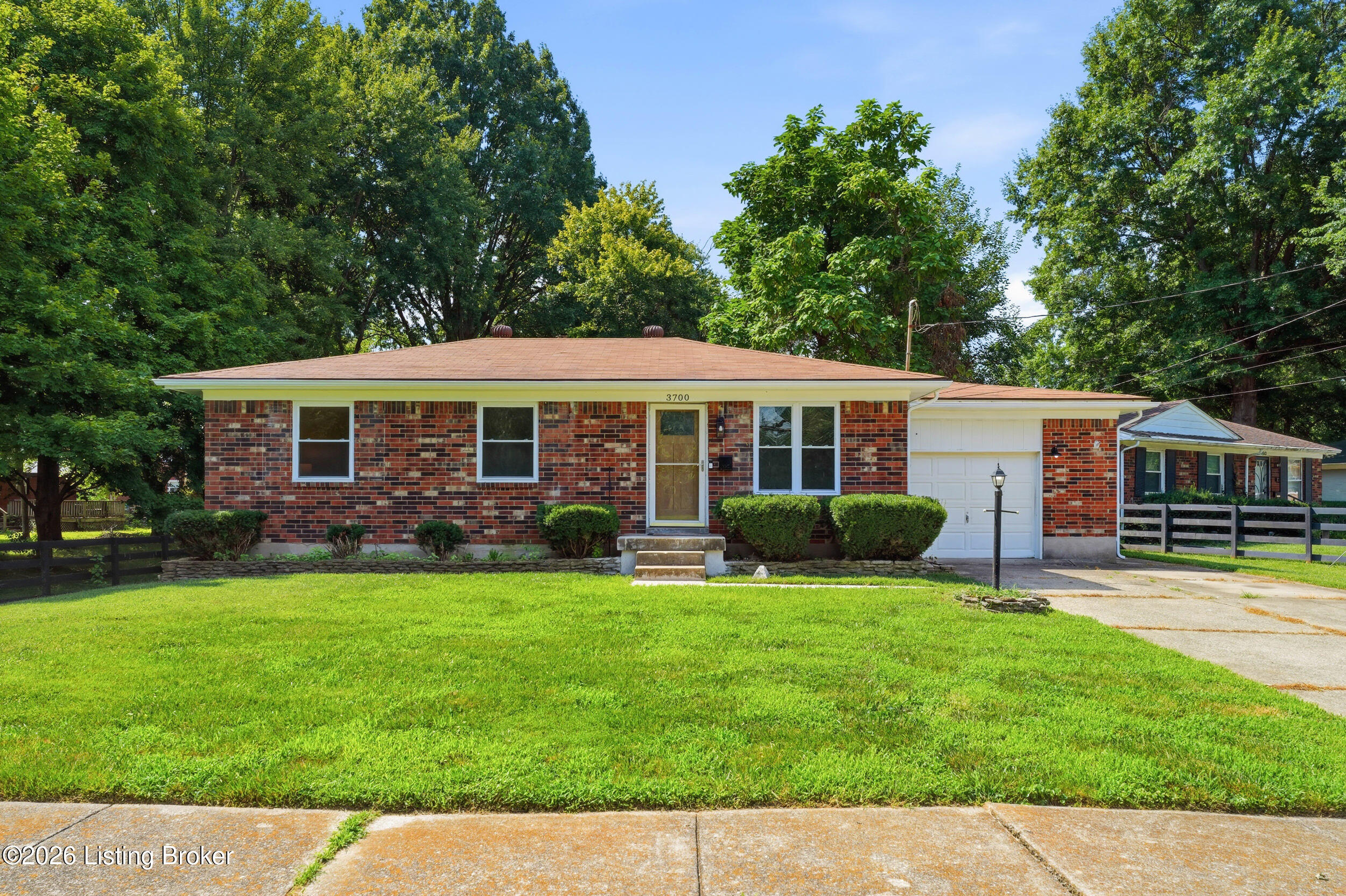 3700 Templewood Dr — photo