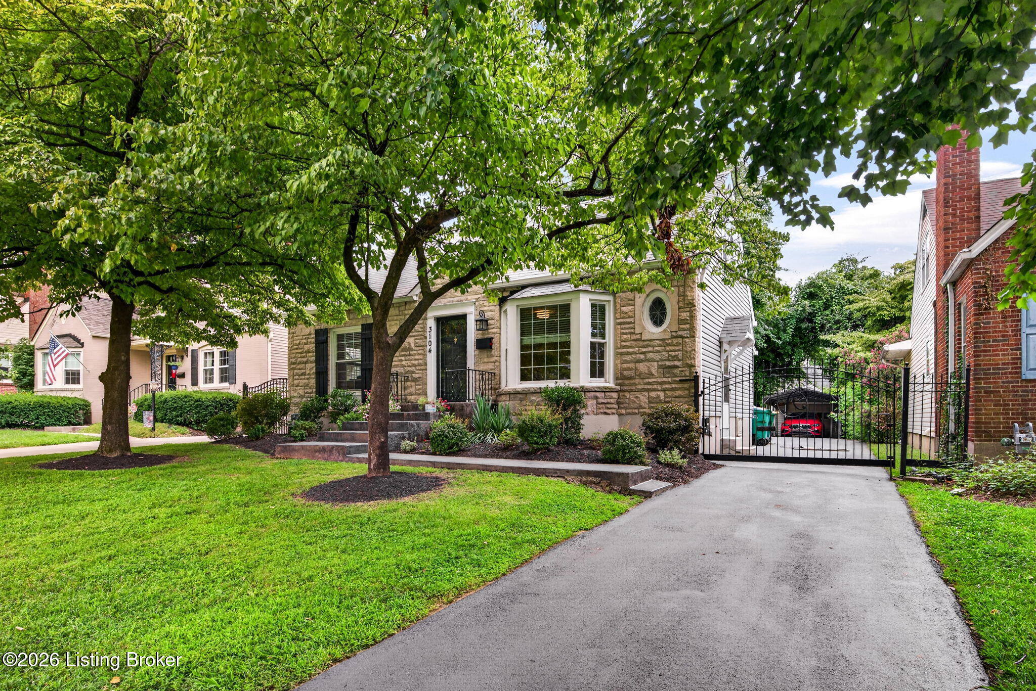 3104 Eagle Pass — photo