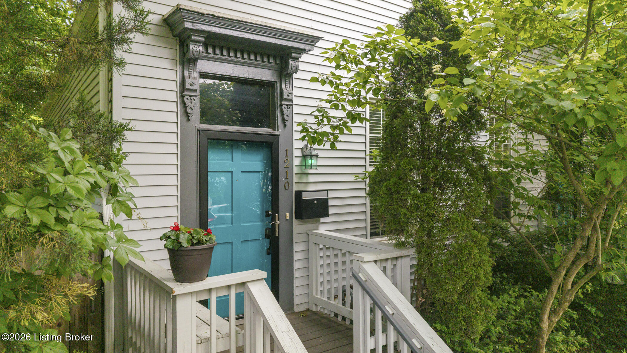 1210 Rogers St — photo