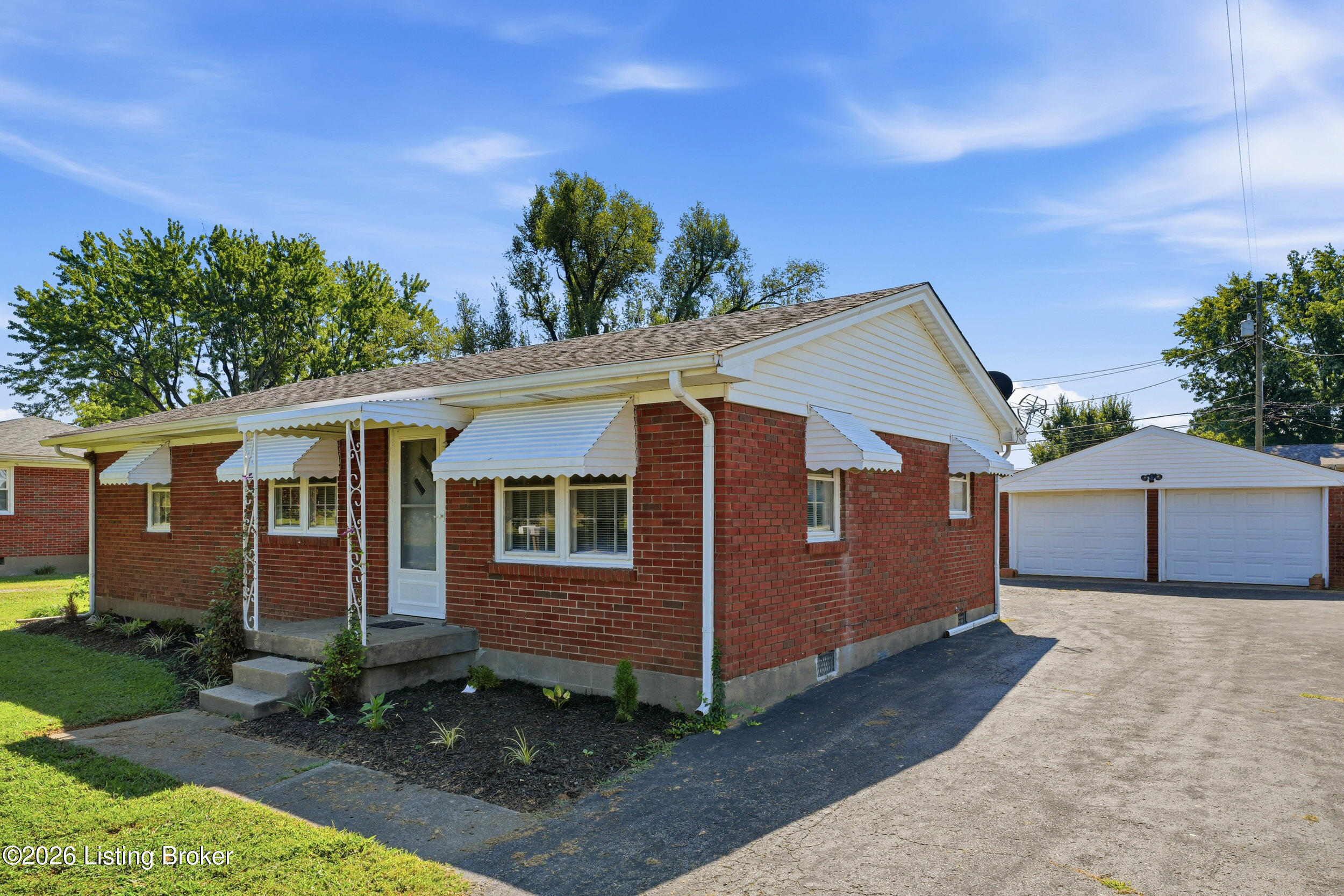 321 Carla Dr — photo