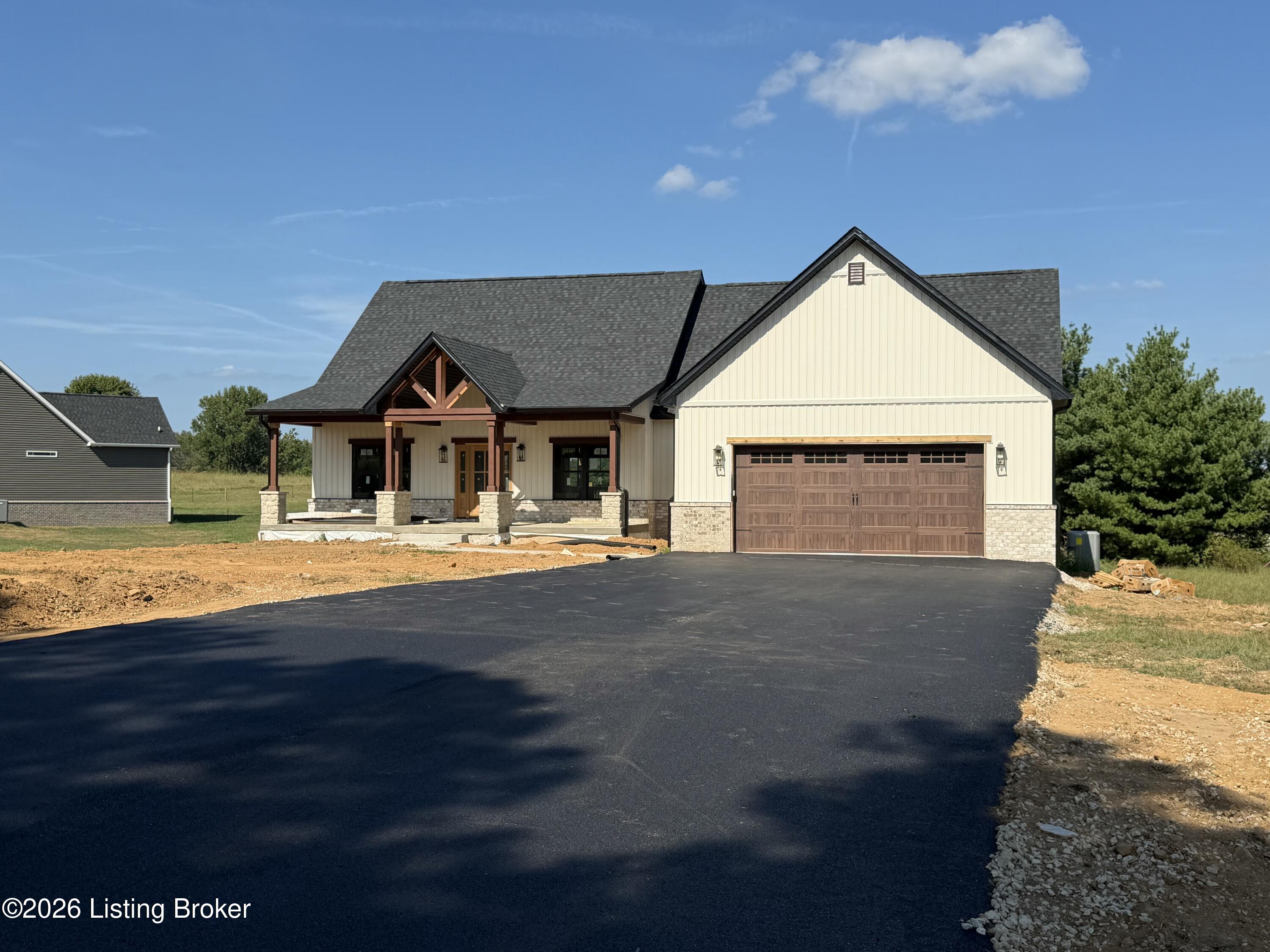 2492 Roundtop Rd — photo