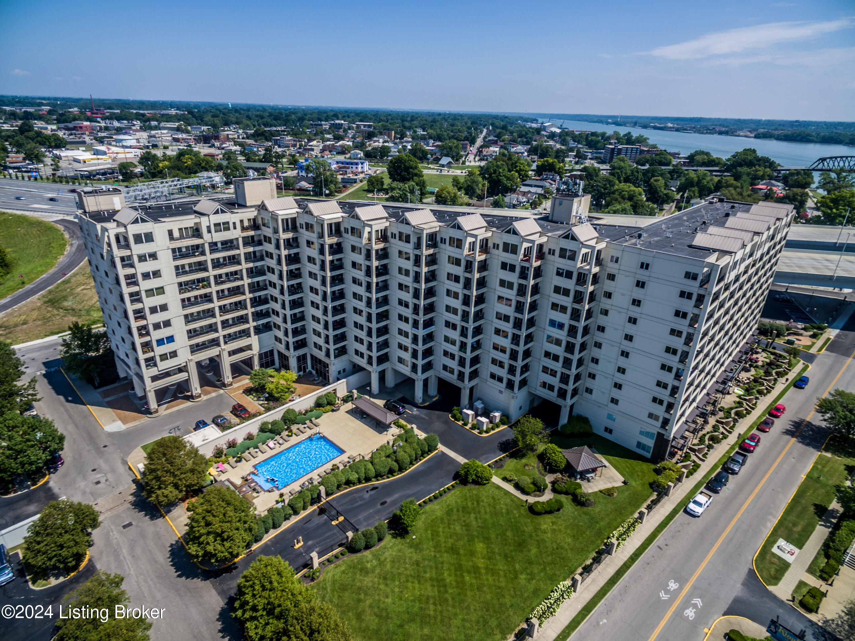 1 Riverpointe 321 — photo